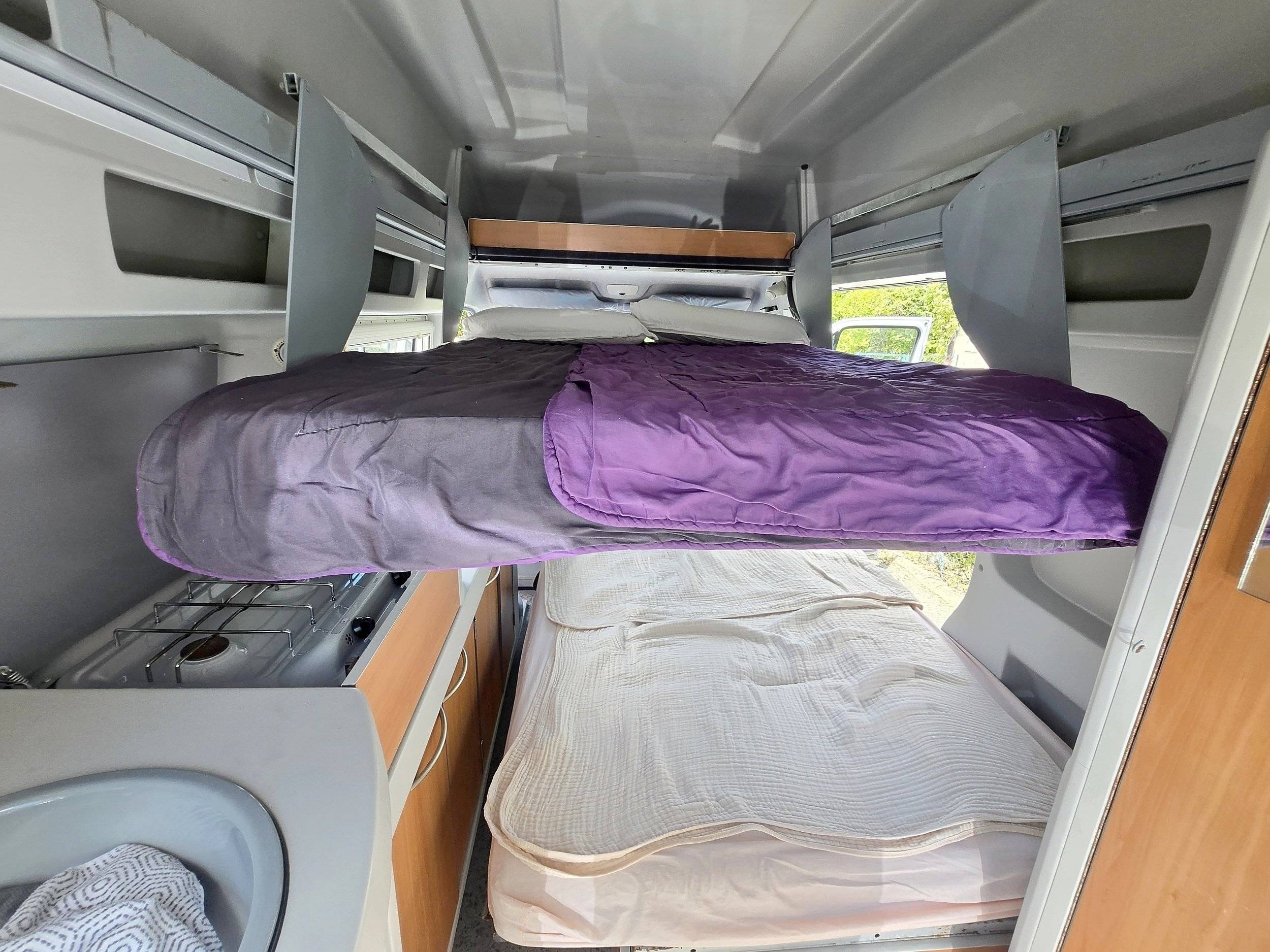 Schlafplätze Mercedes Sprinter 2,2 l 115 ch - Yescapa