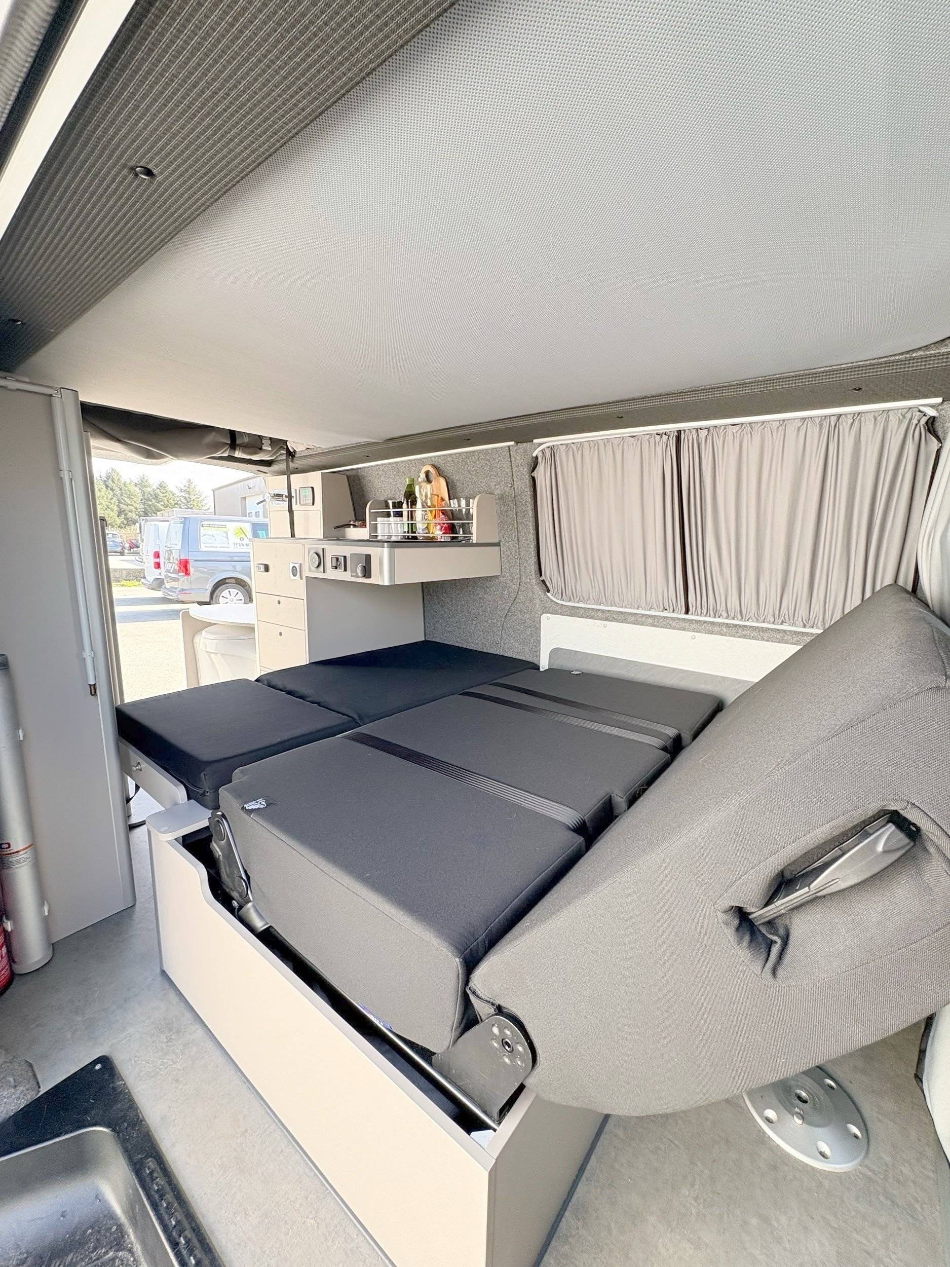 Dormidas Volkswagen T6.1 - Yescapa