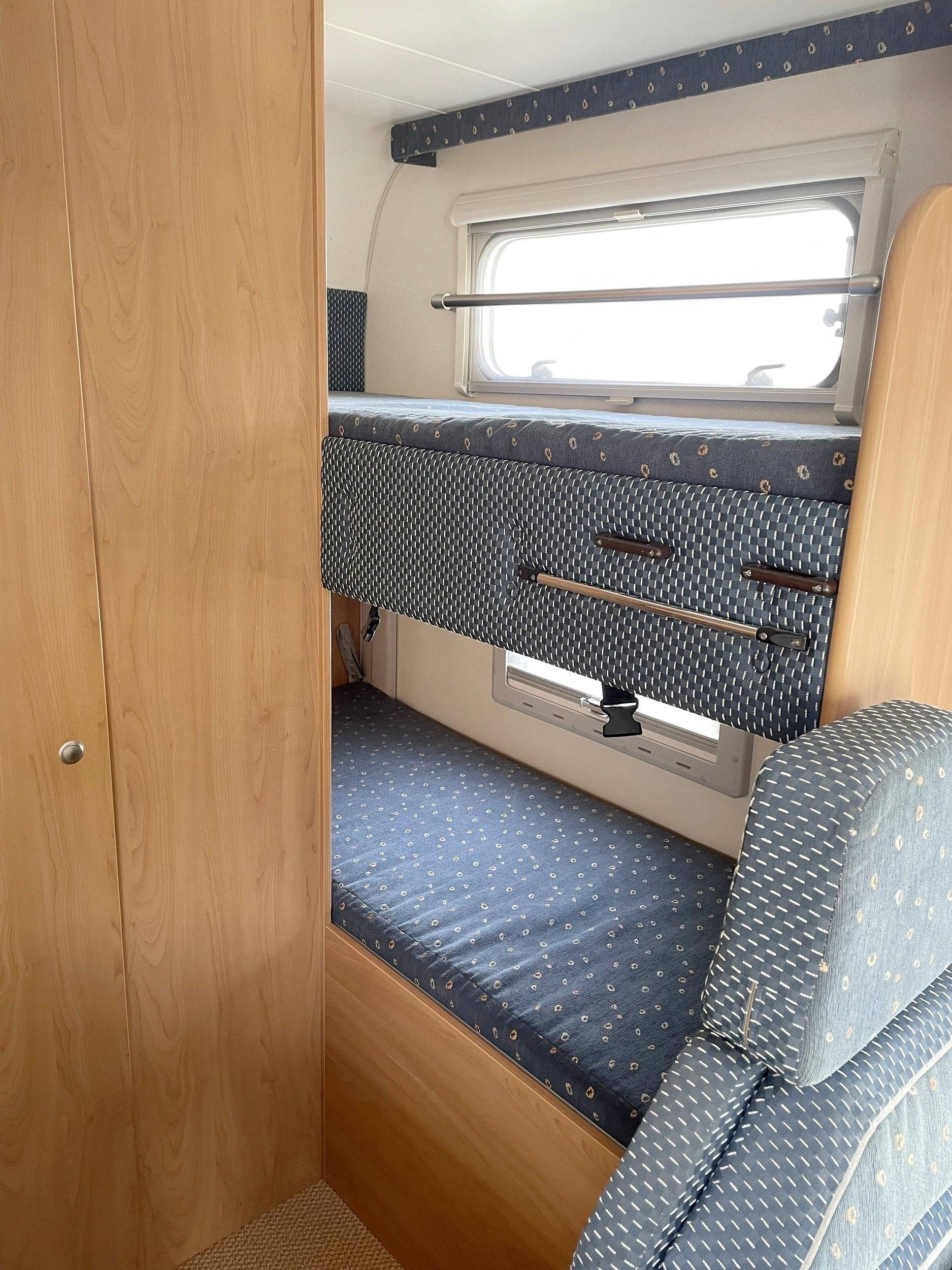 Couchages Fiat Ducato 2.8 JTD - Yescapa