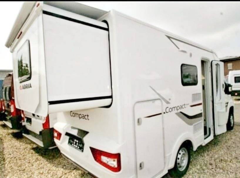 Adria Compact SLS mit Slide Out Ducato 2,3 l Multijet 120 ch.