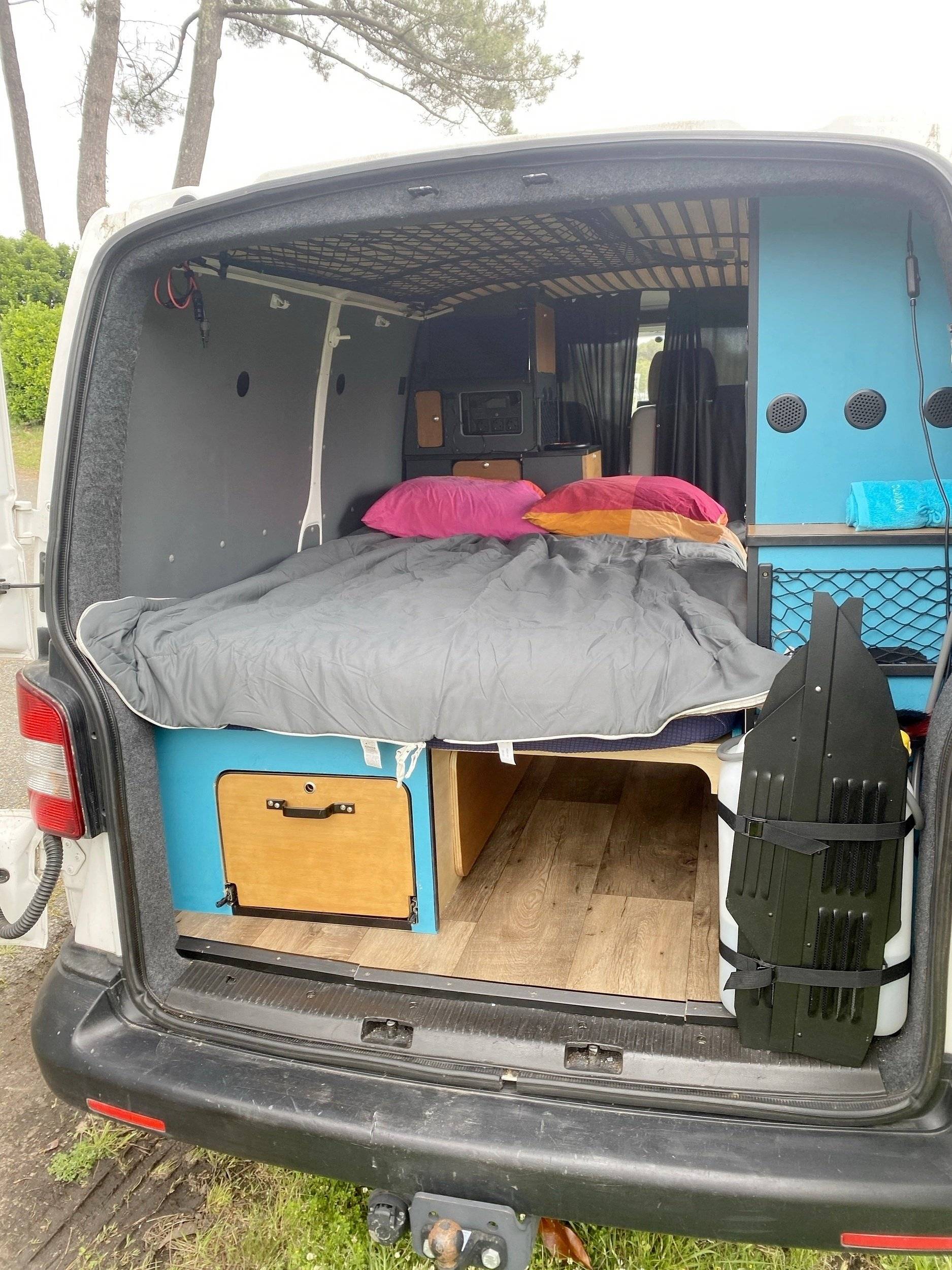 Volkswagen T5 2 l 102 ch
