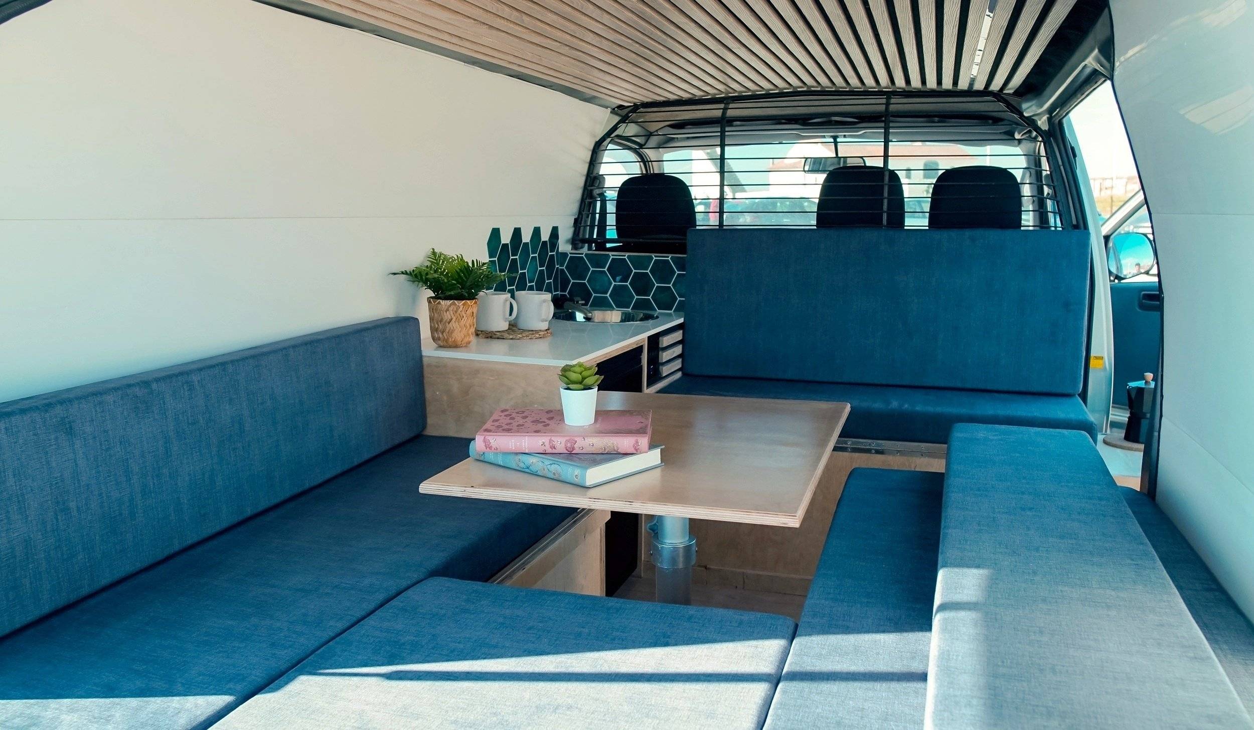 Campervan TOYOTA HIACE