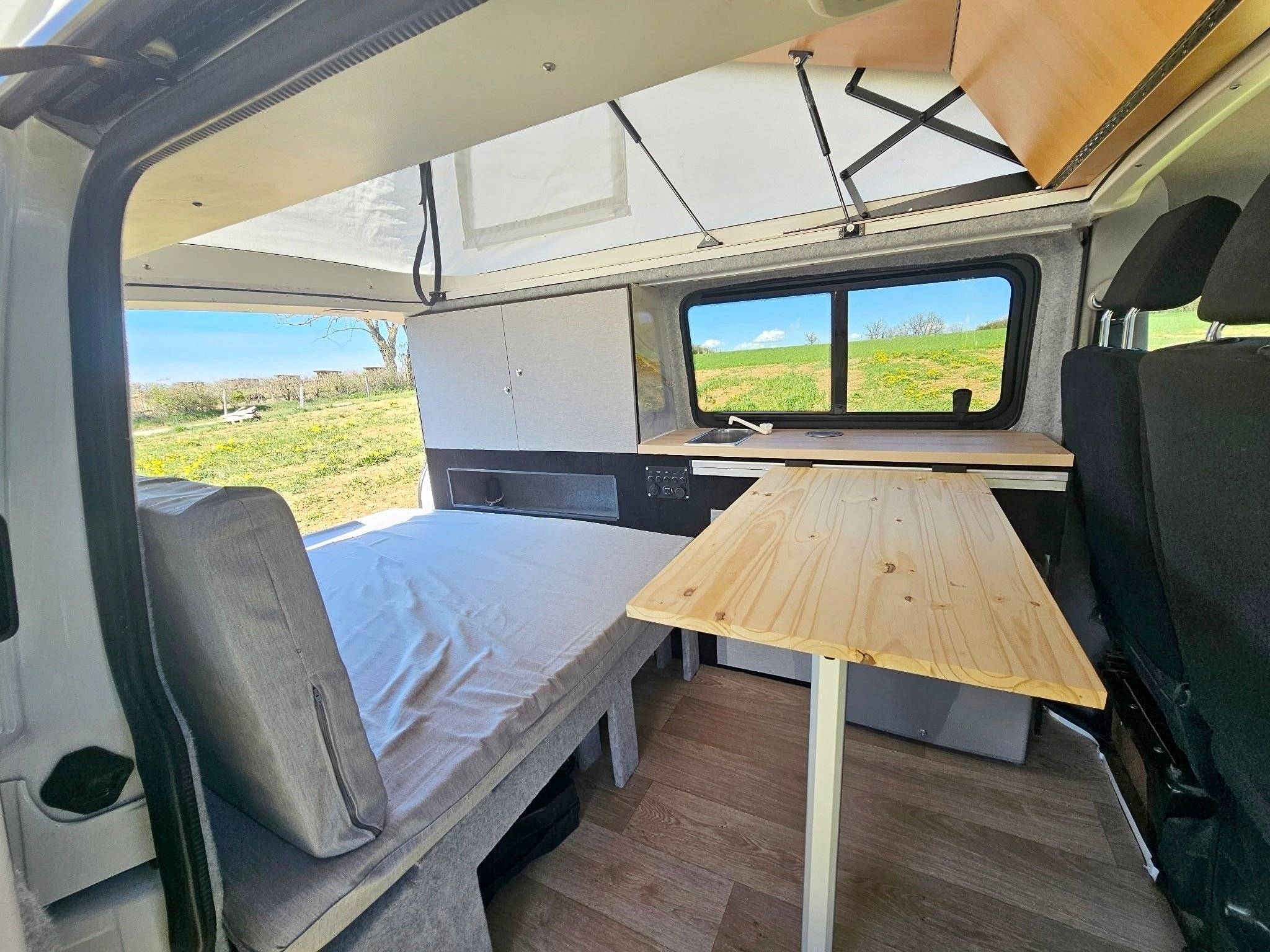 Menjador Volkswagen - Yescapa