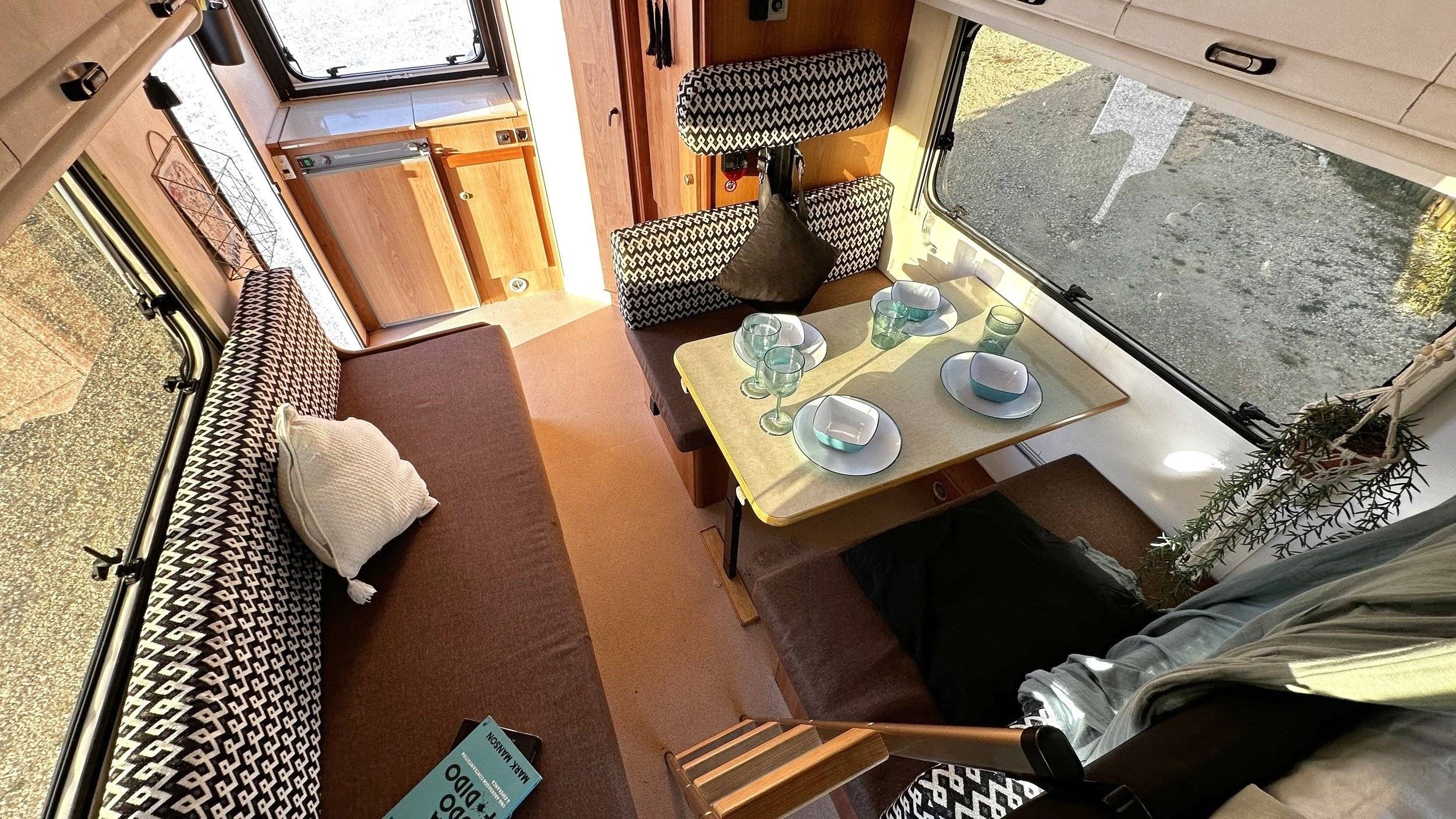 Elnagh Ford Transit Eddehs 120