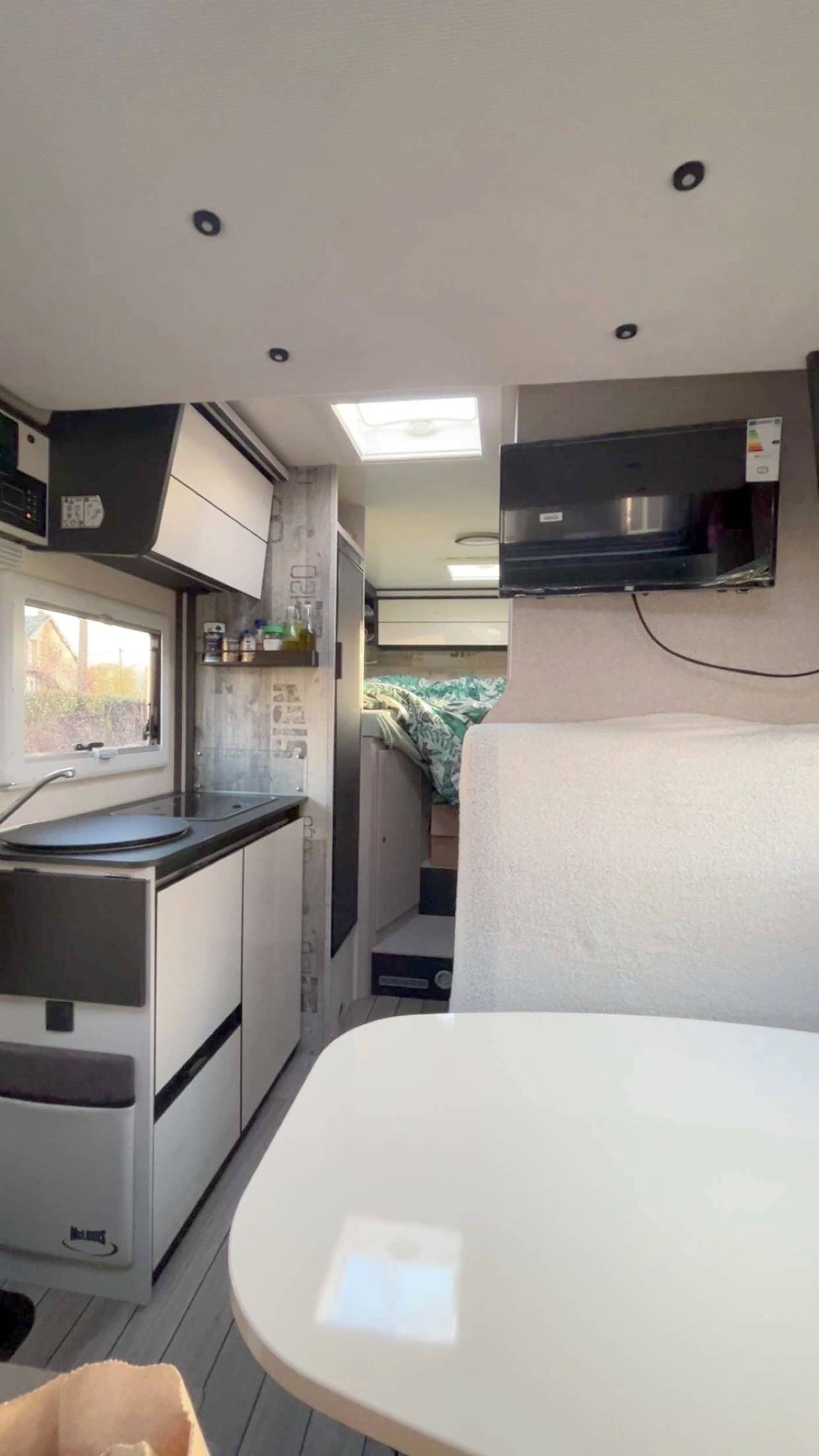 Cocina Ford Transit 2,0 l 170 ch - Yescapa