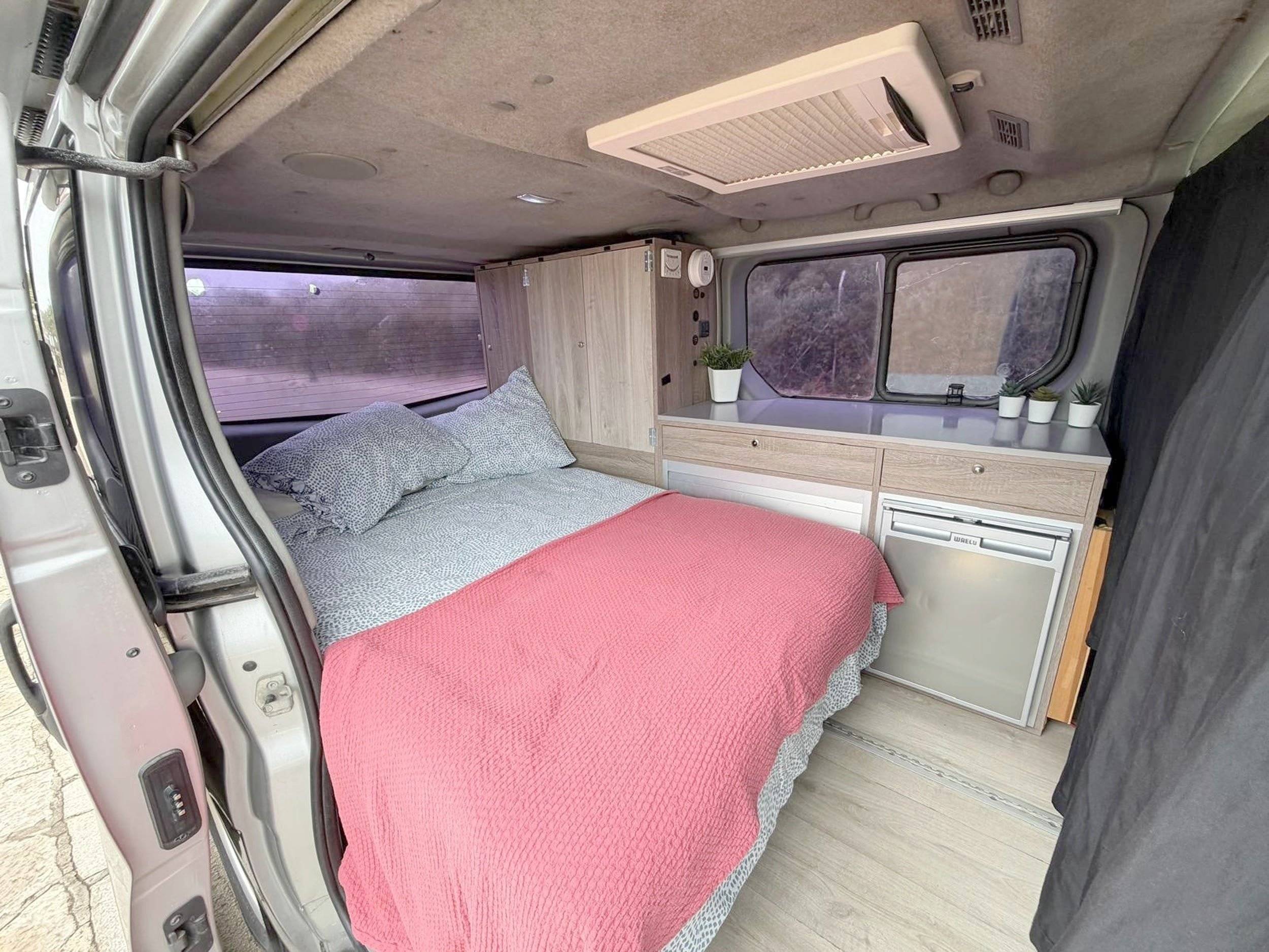 Opel Vivaro 2.5 135CV