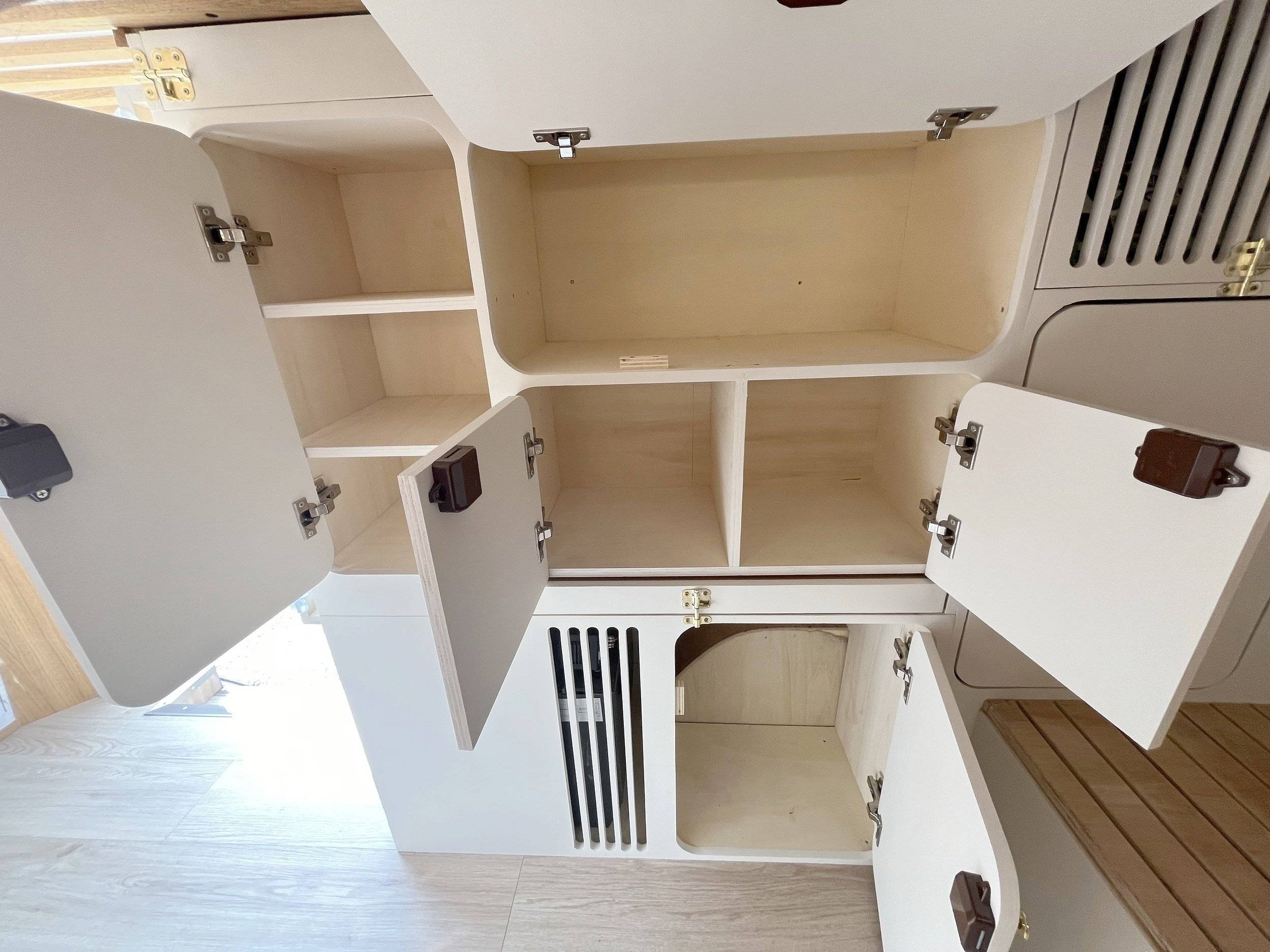 3 C Cartier/Brisebras 