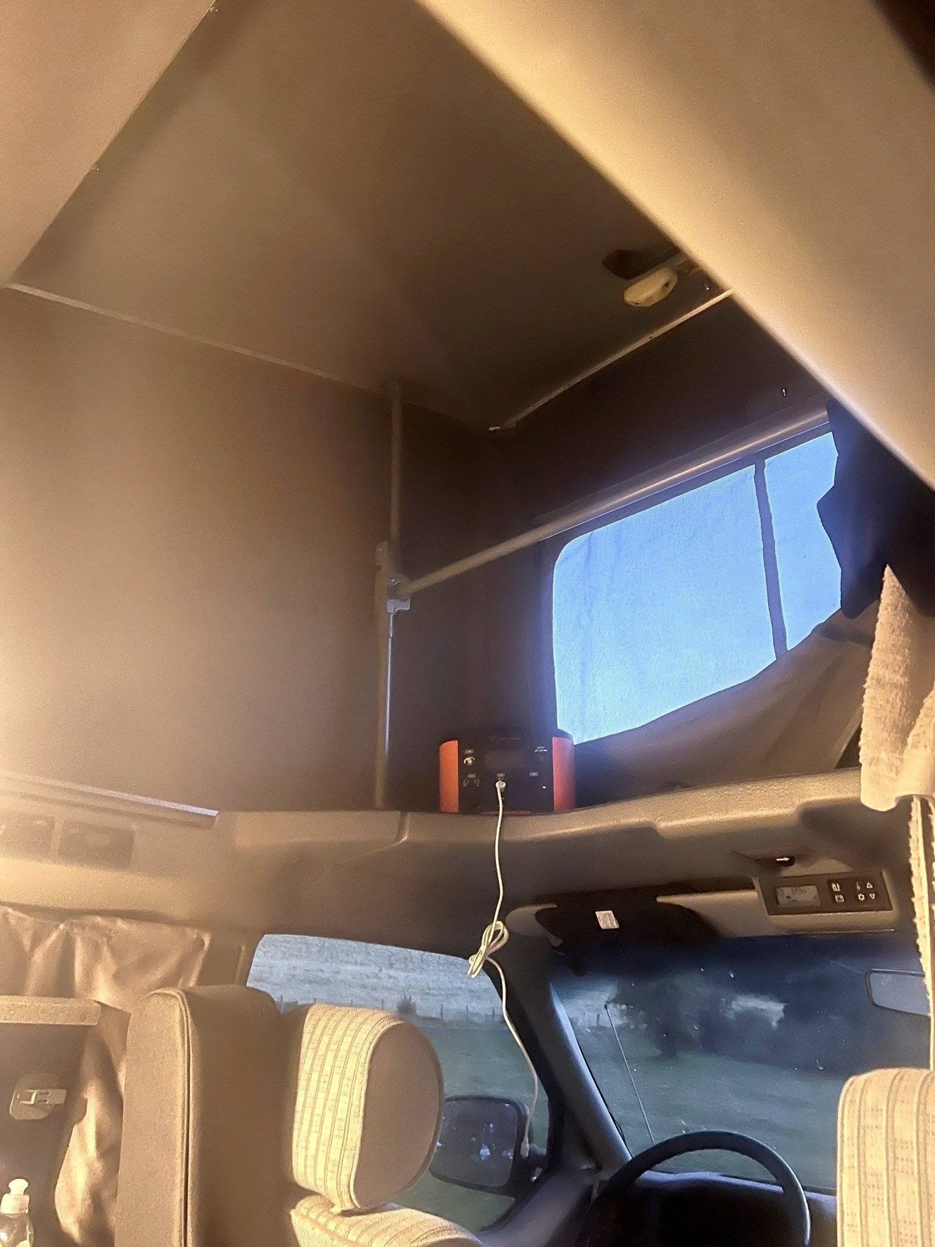 Driver's compartment Volkswagen - Yescapa