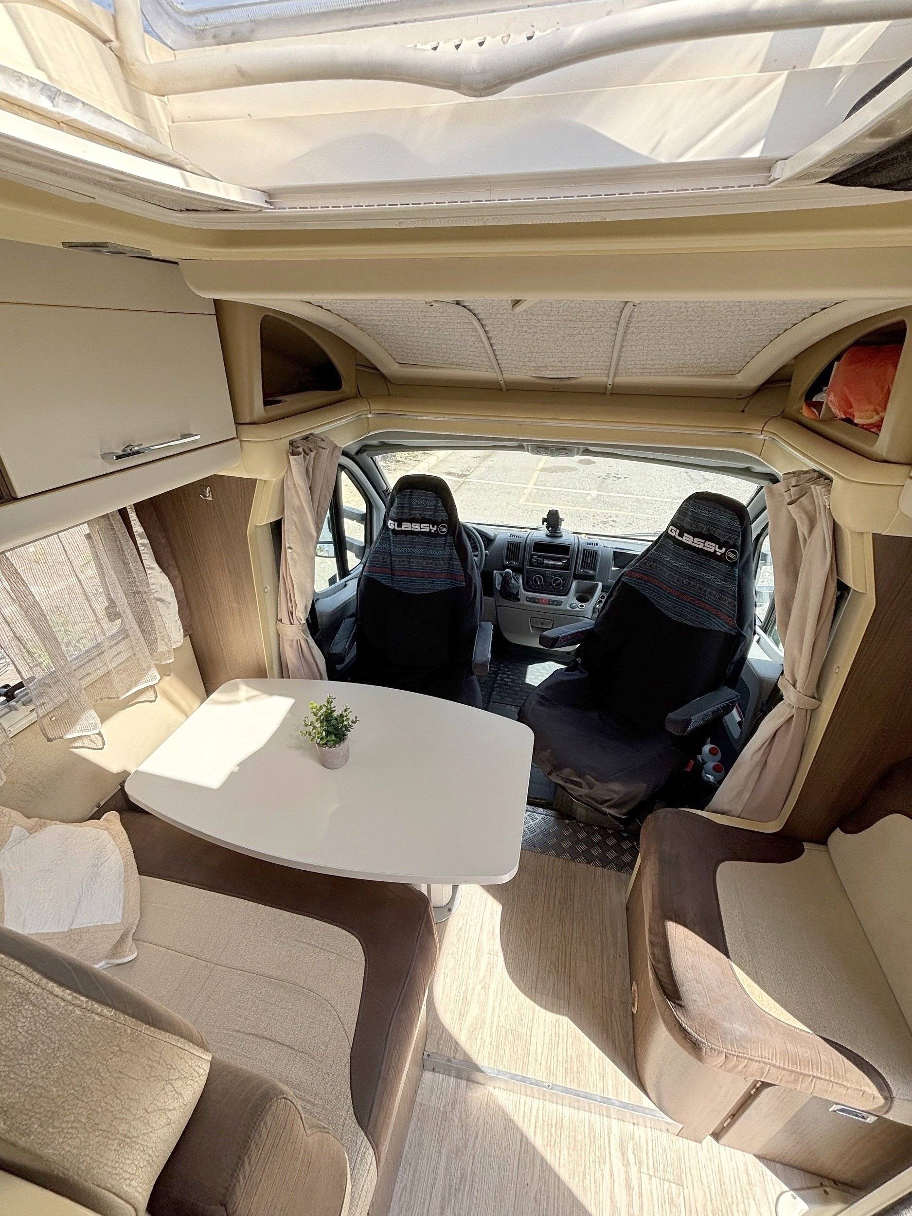 Eethoek Fiat Ducato 120 Multijet - Yescapa