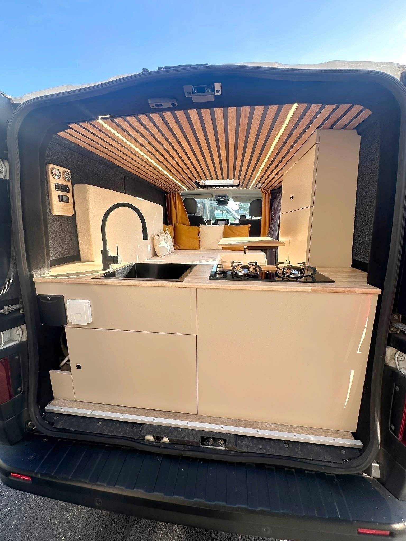 VANLAND VOYAGE Trafic 3 grand confort DCI 130 cv