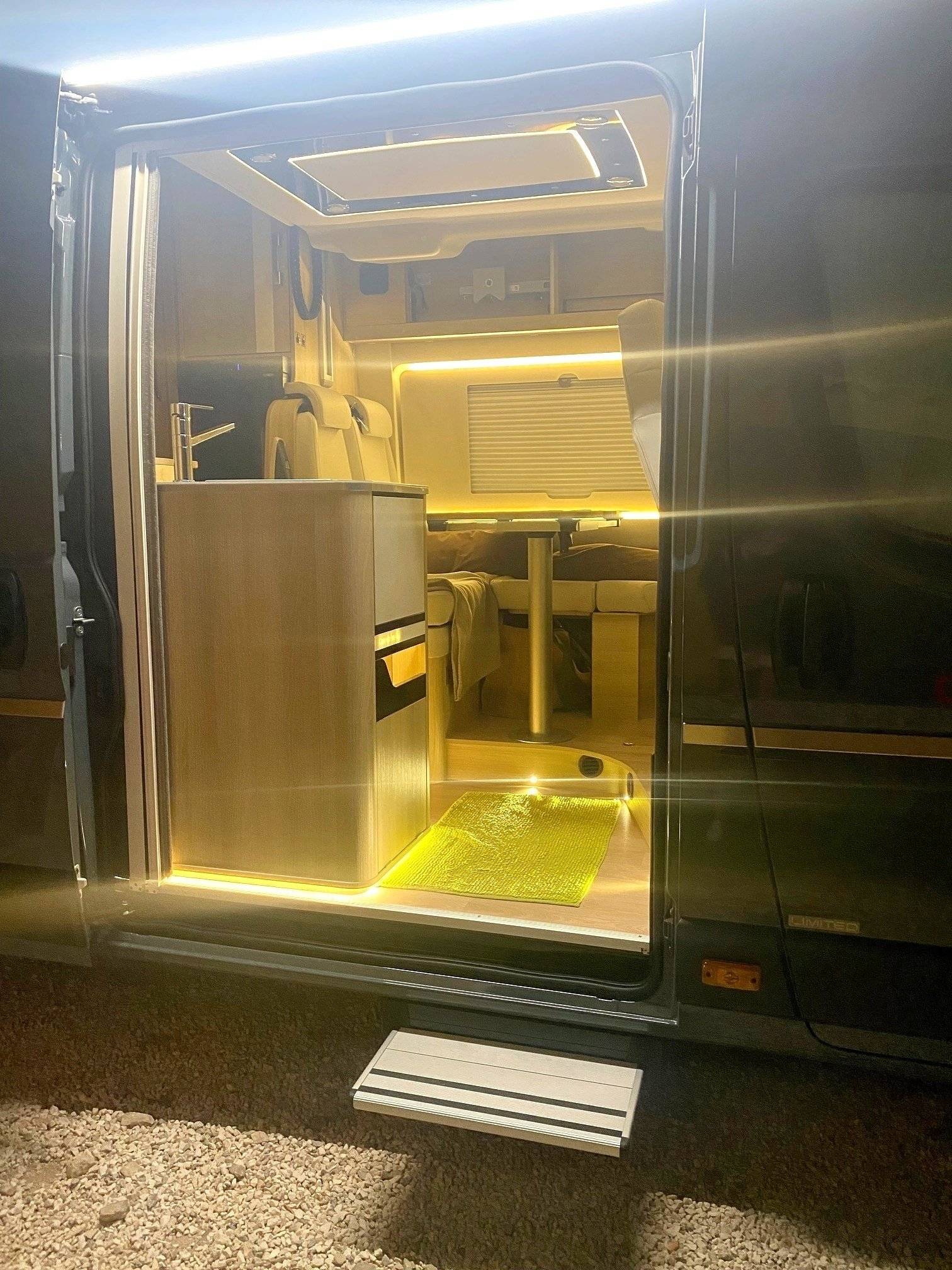Dinette Peugeot PEUGEOT Boxer 163 - Yescapa