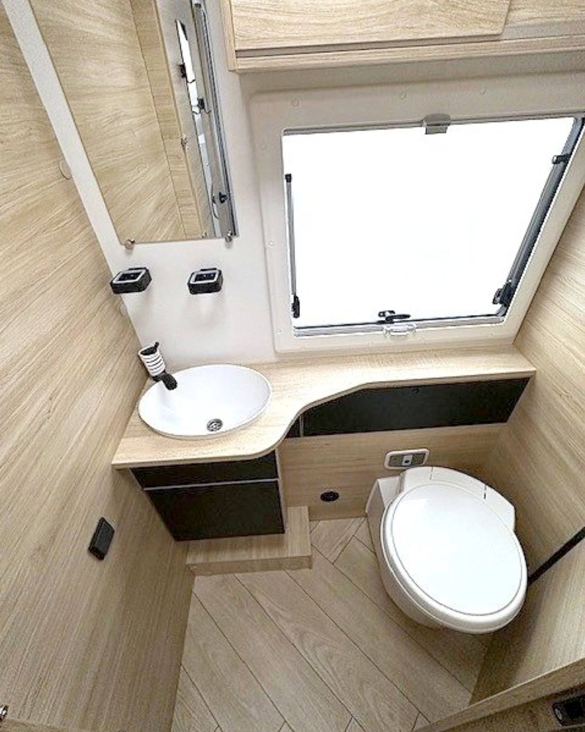 Chausson Titanium 720