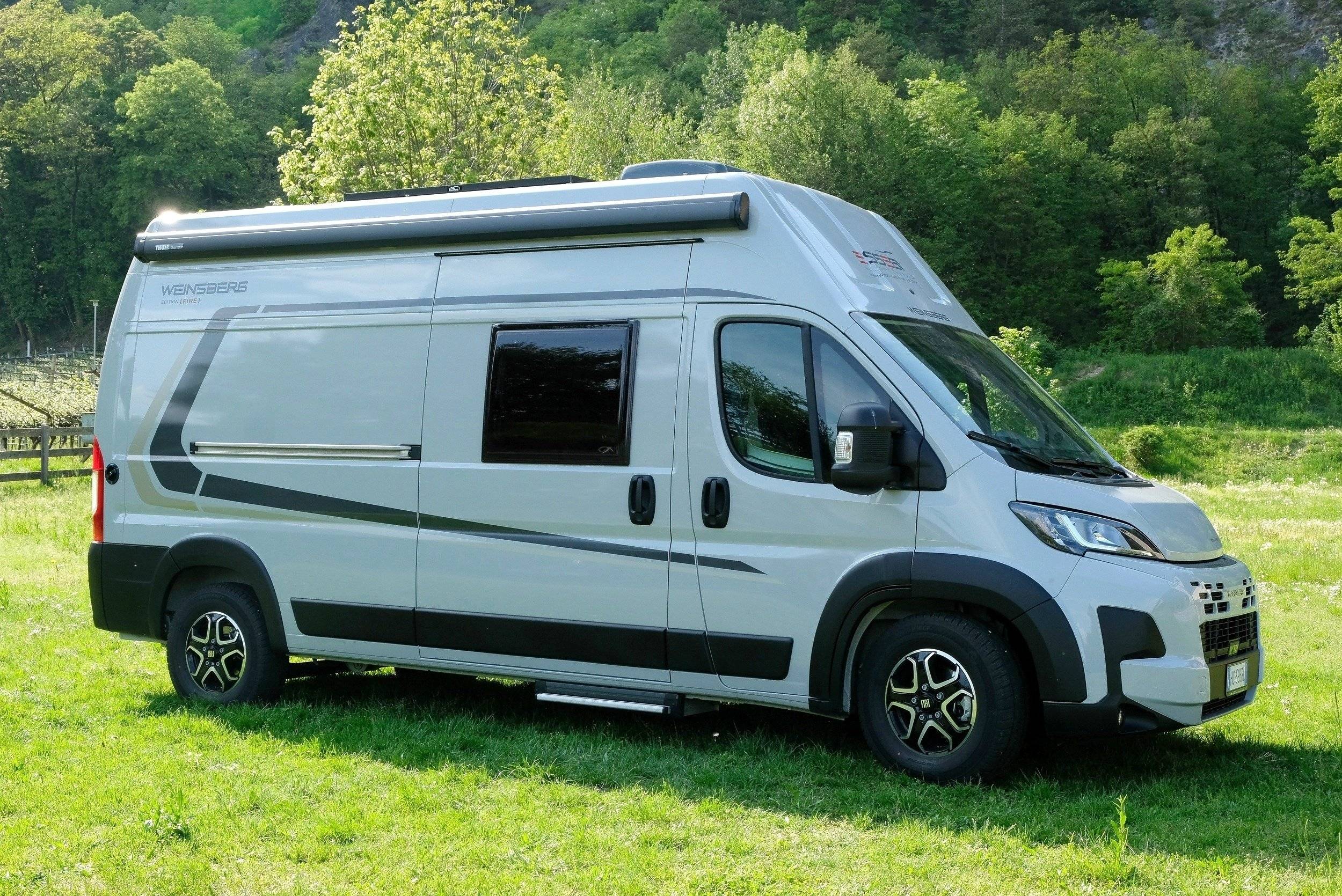 Front view from 3/4 Fiat - Yescapa