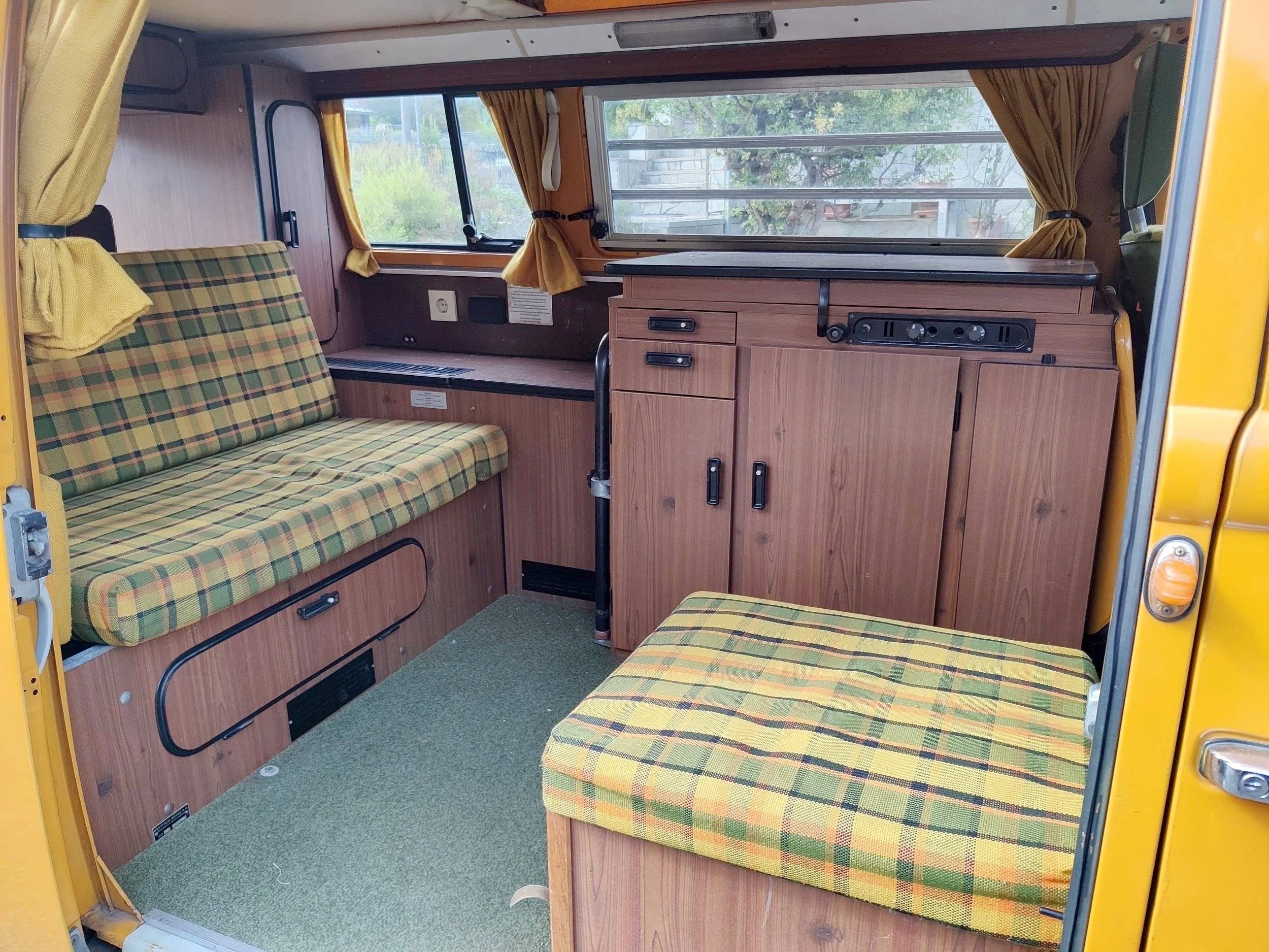Essecke Volkswagen Kombi T2 Westfalia - Yescapa
