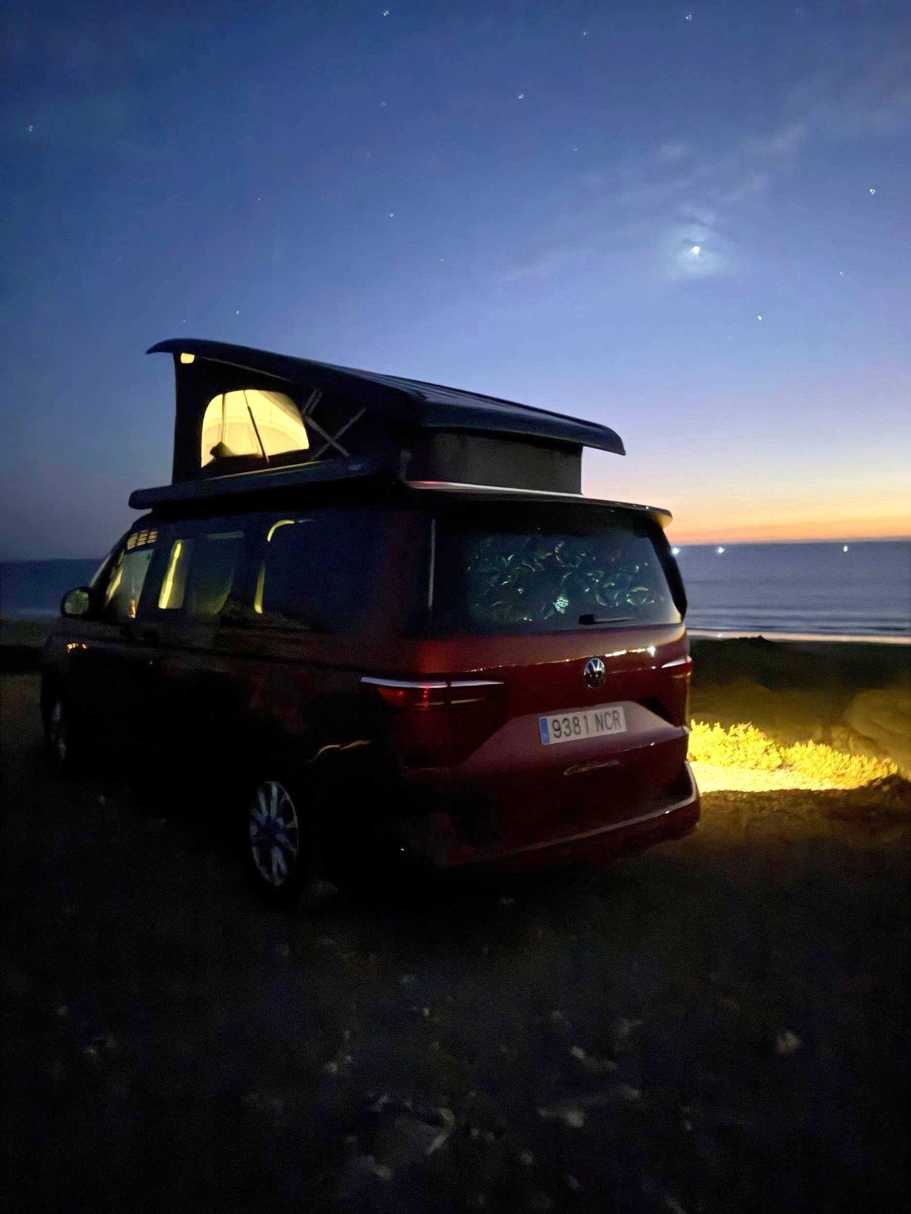 Volkswagen T7 California Beach Tour
