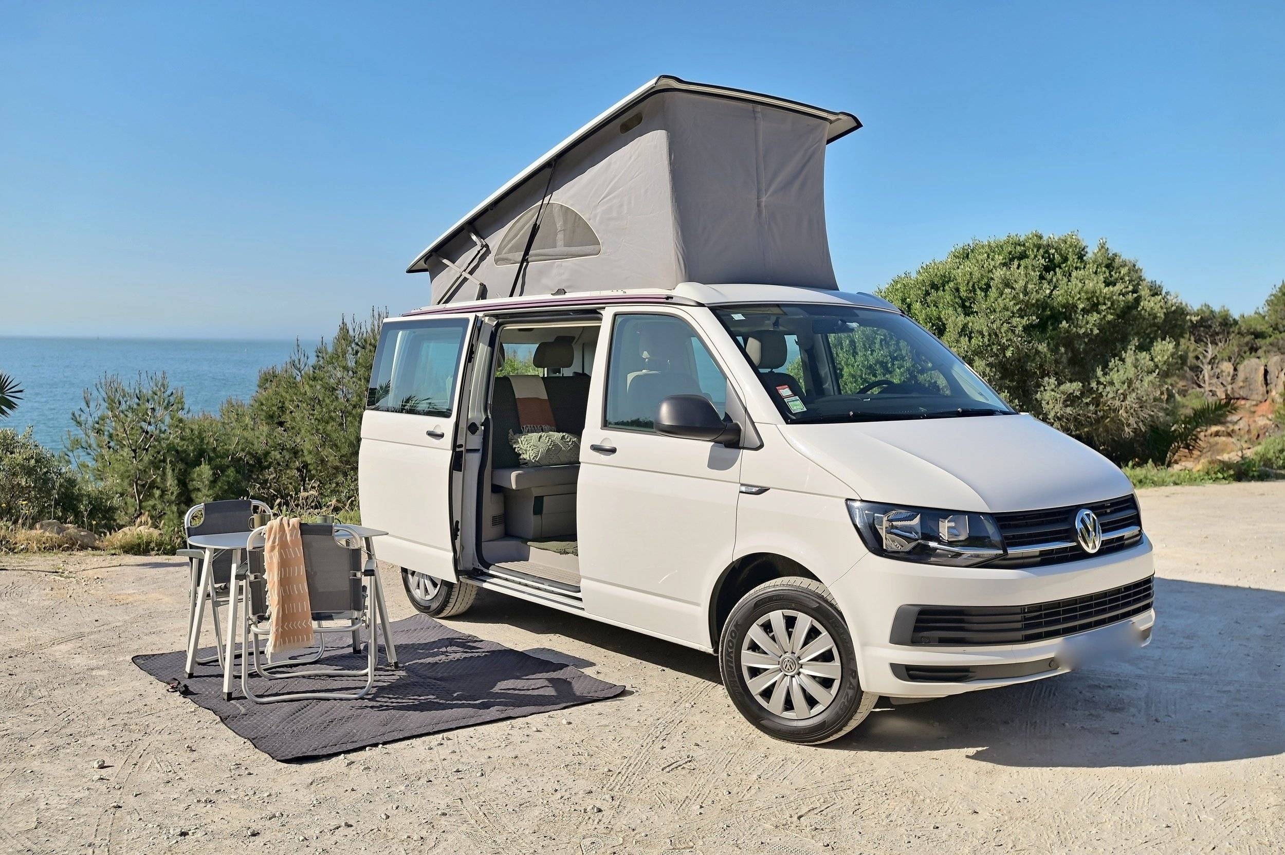 VW California vs. VW Transporter Camper