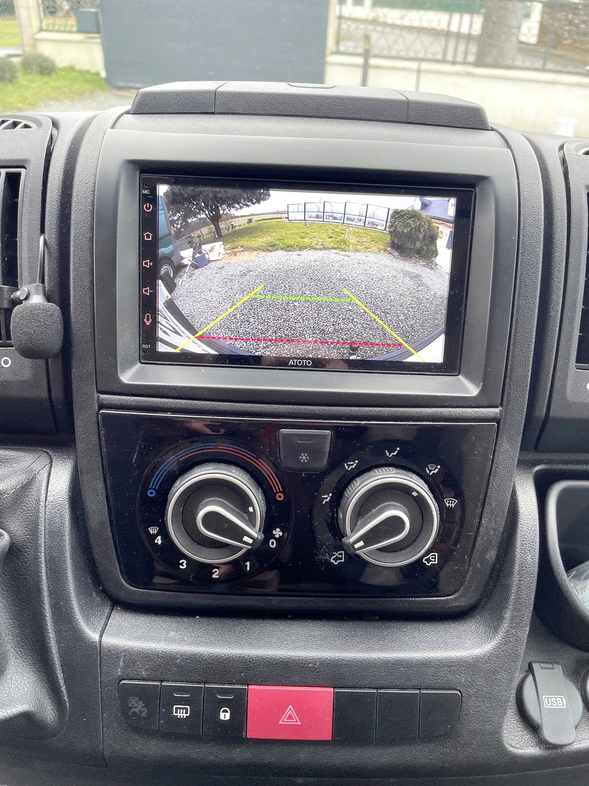 Challenger 2,3 l 130 ch