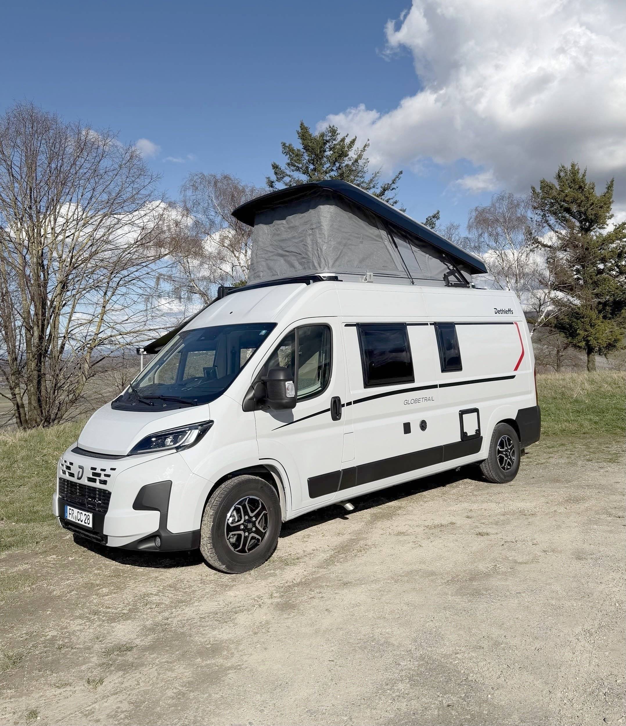 Vue avant de 3/4 Fiat Fiat - Yescapa