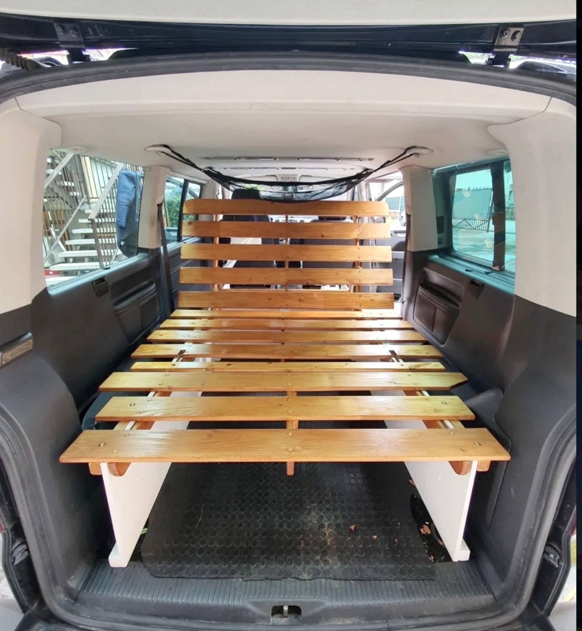 Eethoek Volkswagen T5 2,0 l 140 ch - Yescapa