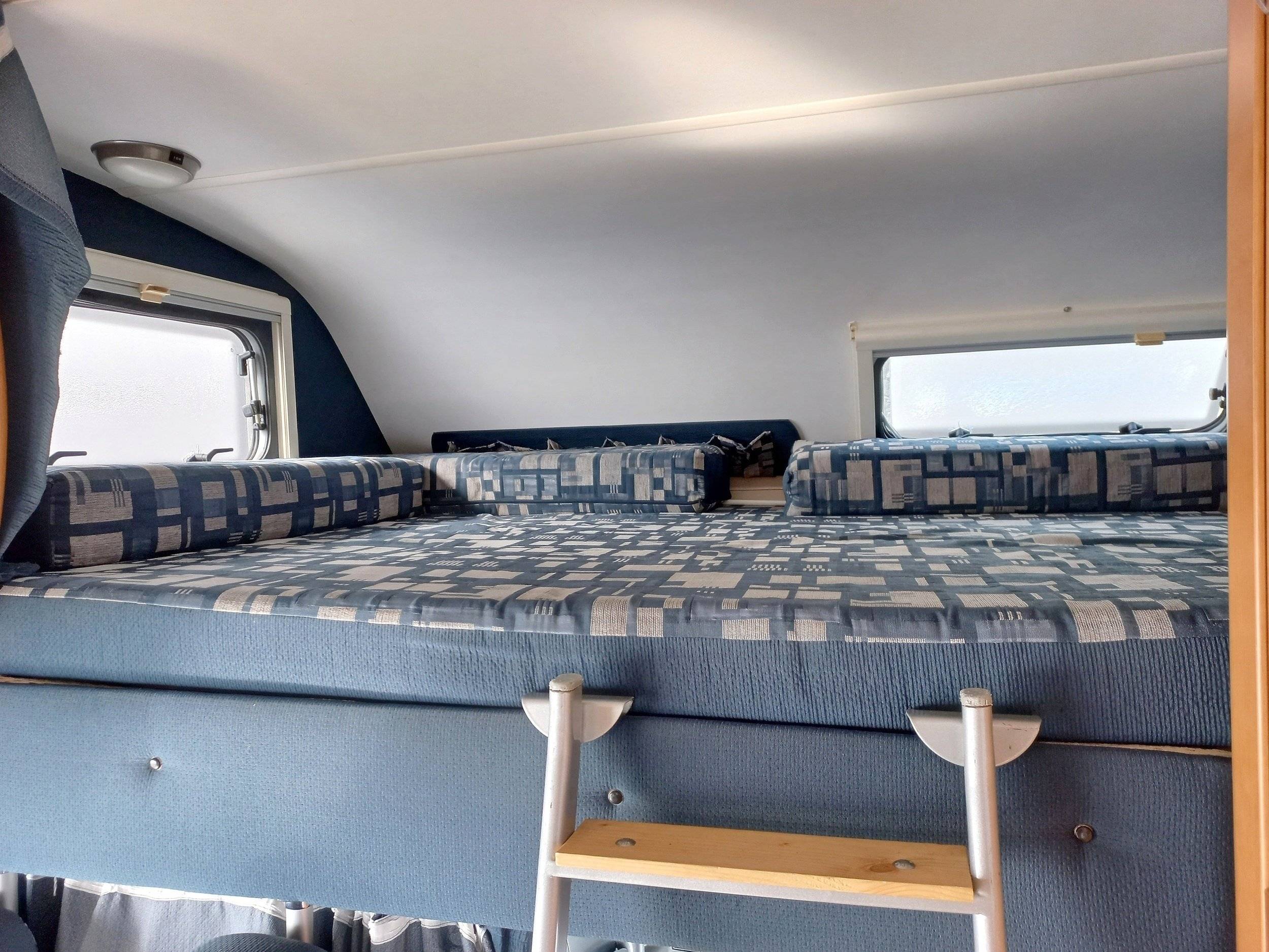 Berth Fiat fiat ducato 2800 JTD - Yescapa