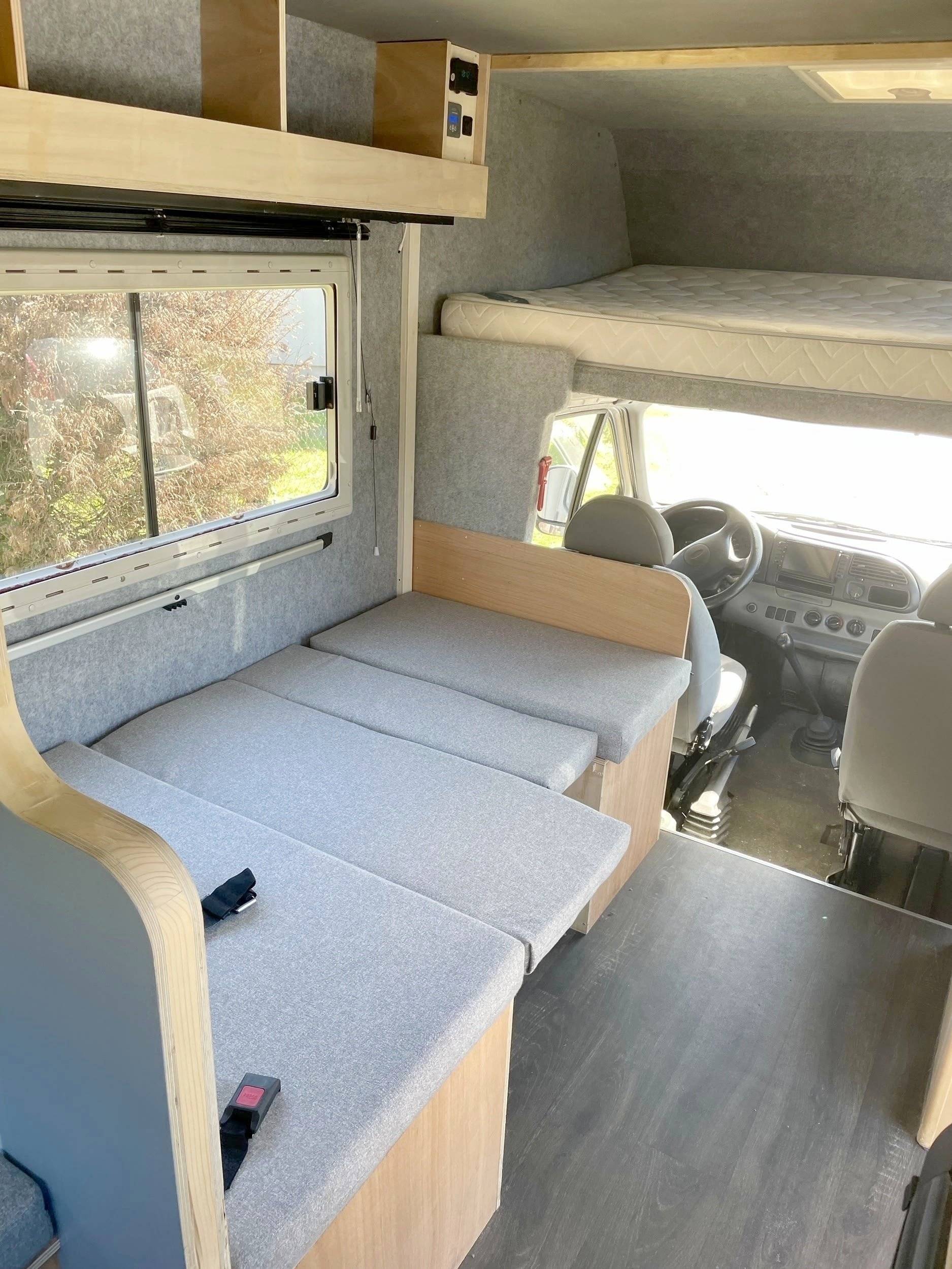 Challenger Transit 2,2 l 140 ch