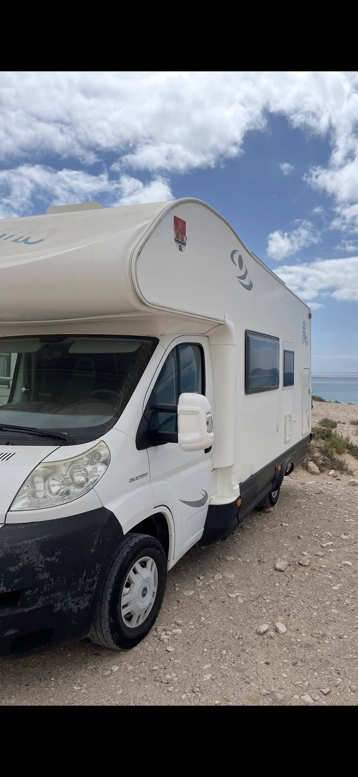 Vue avant de 3/4 Fiat Ducato 2,3 l Multijet 130 ch. - Yescapa