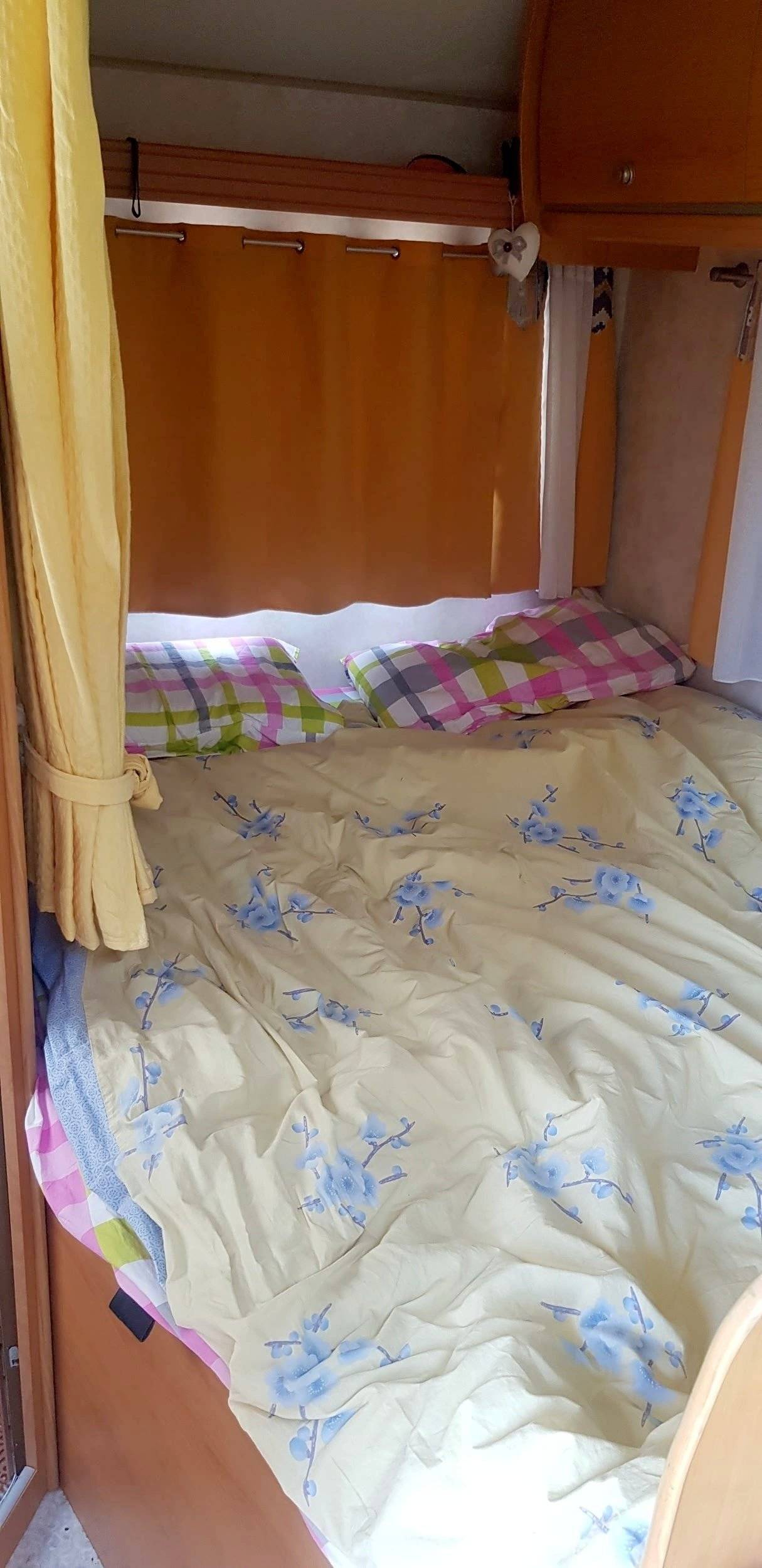 Plazas en cama Citroën Jumper 2,8 HDI 127 cv - Yescapa