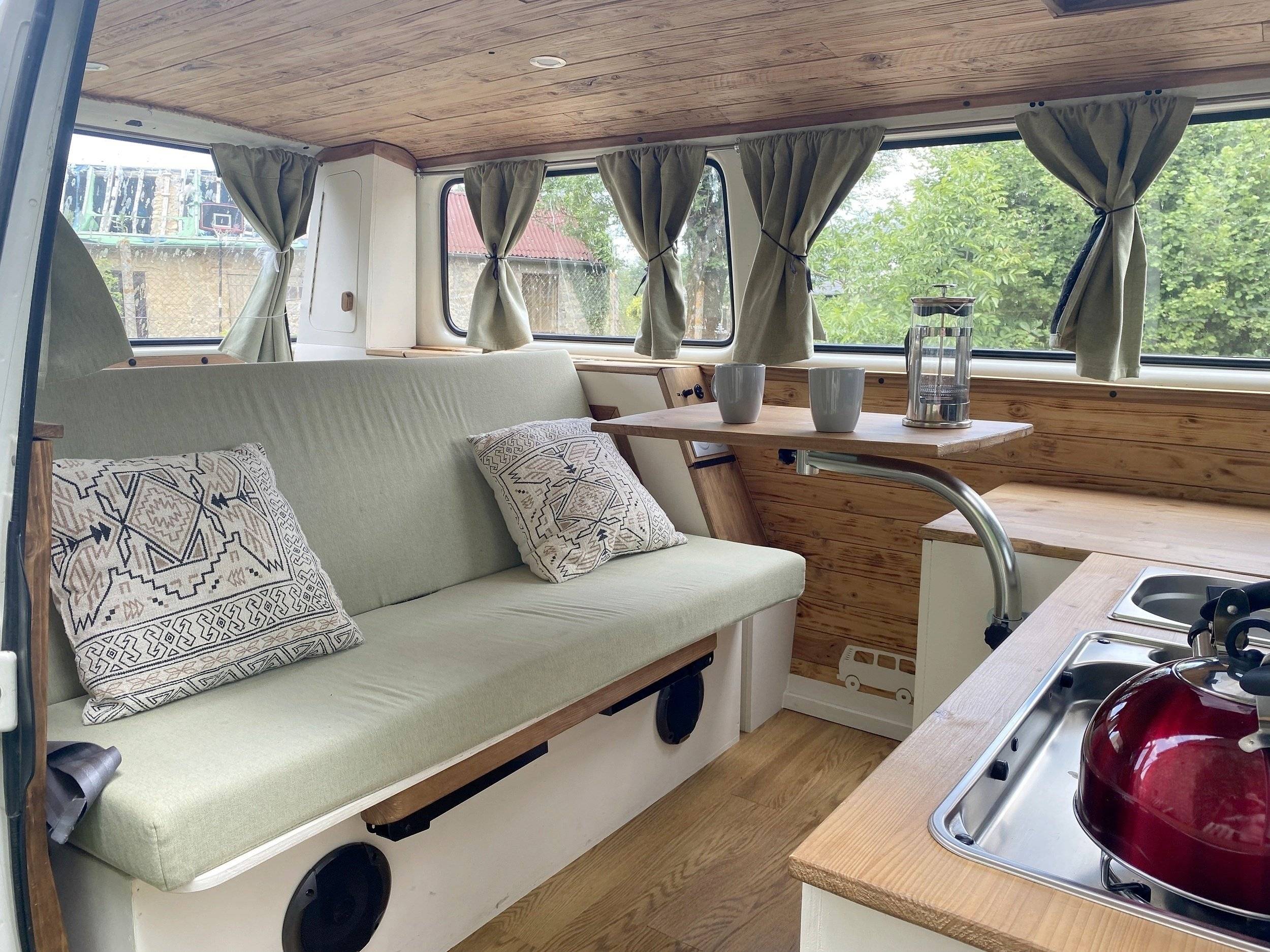 Tom &amp; scie Volkswagen Transporter