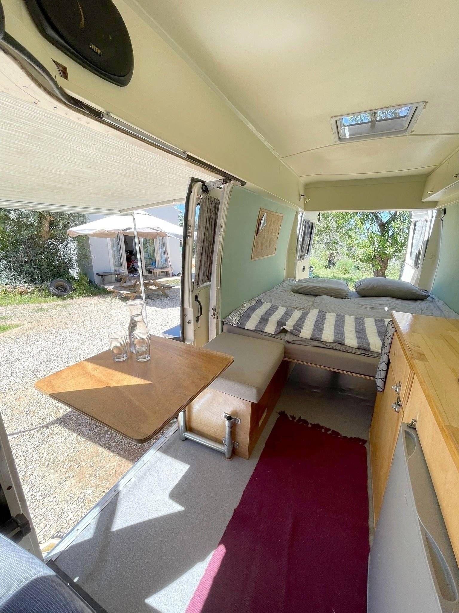 Simone Mercedes 210D 