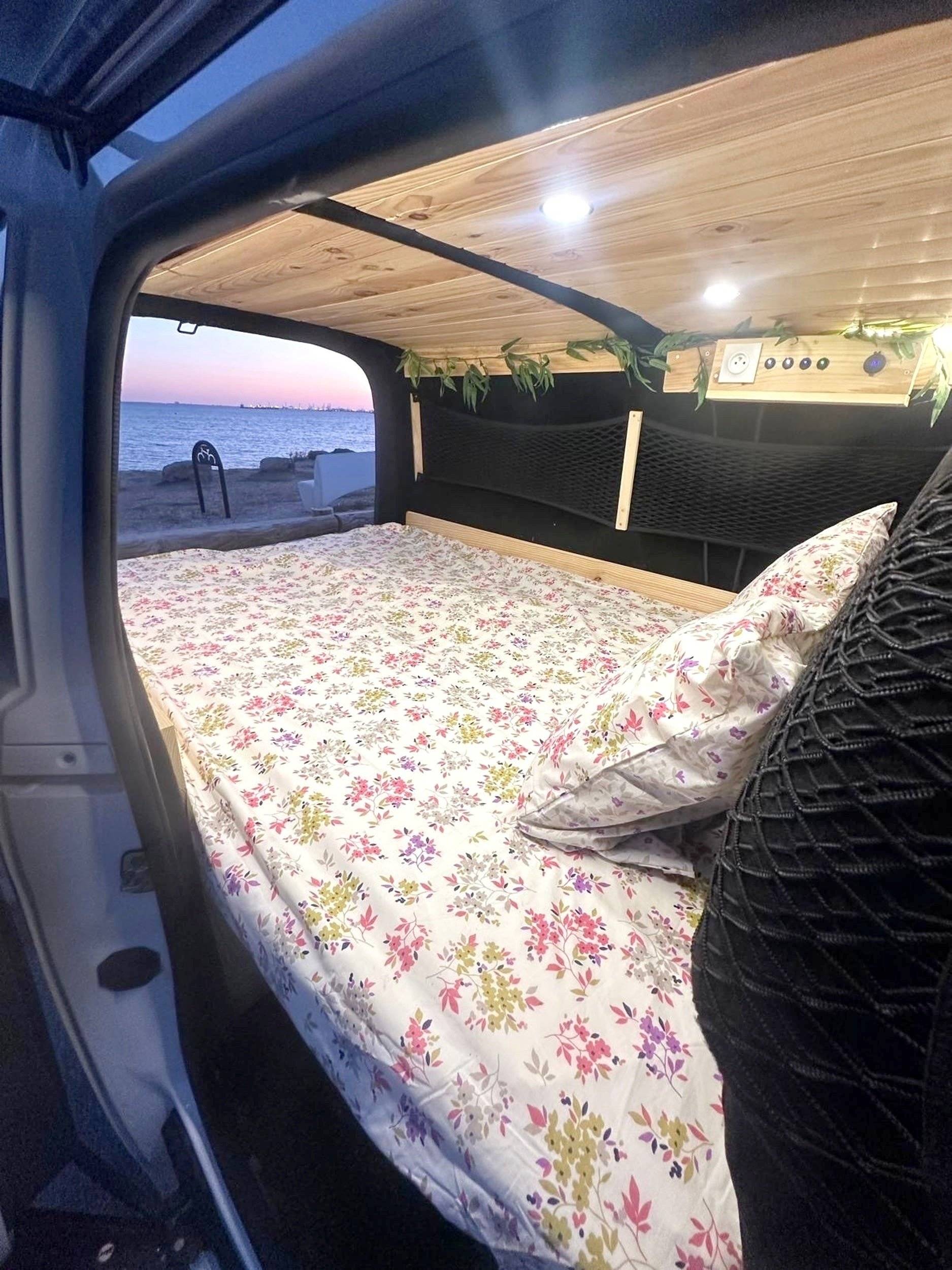 Dormidas Citroën Berlingo XL - Yescapa