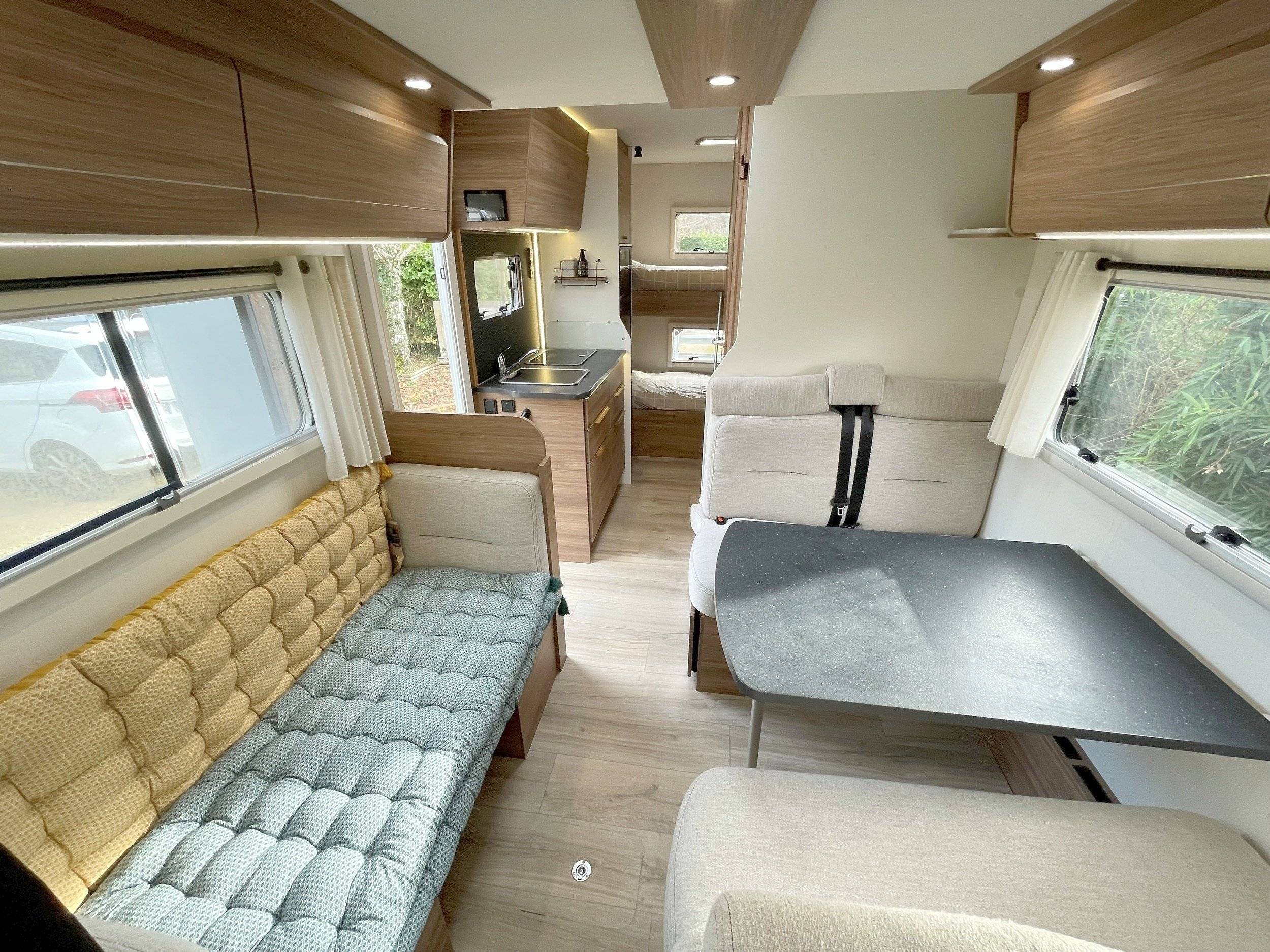 Berth Fiat Ducato - Yescapa