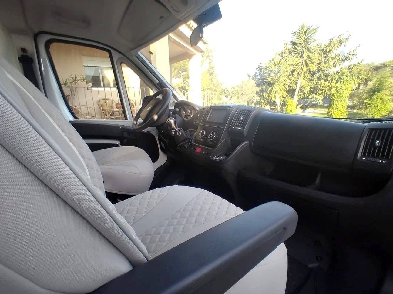 Adria Twin Axess 600 Spt family