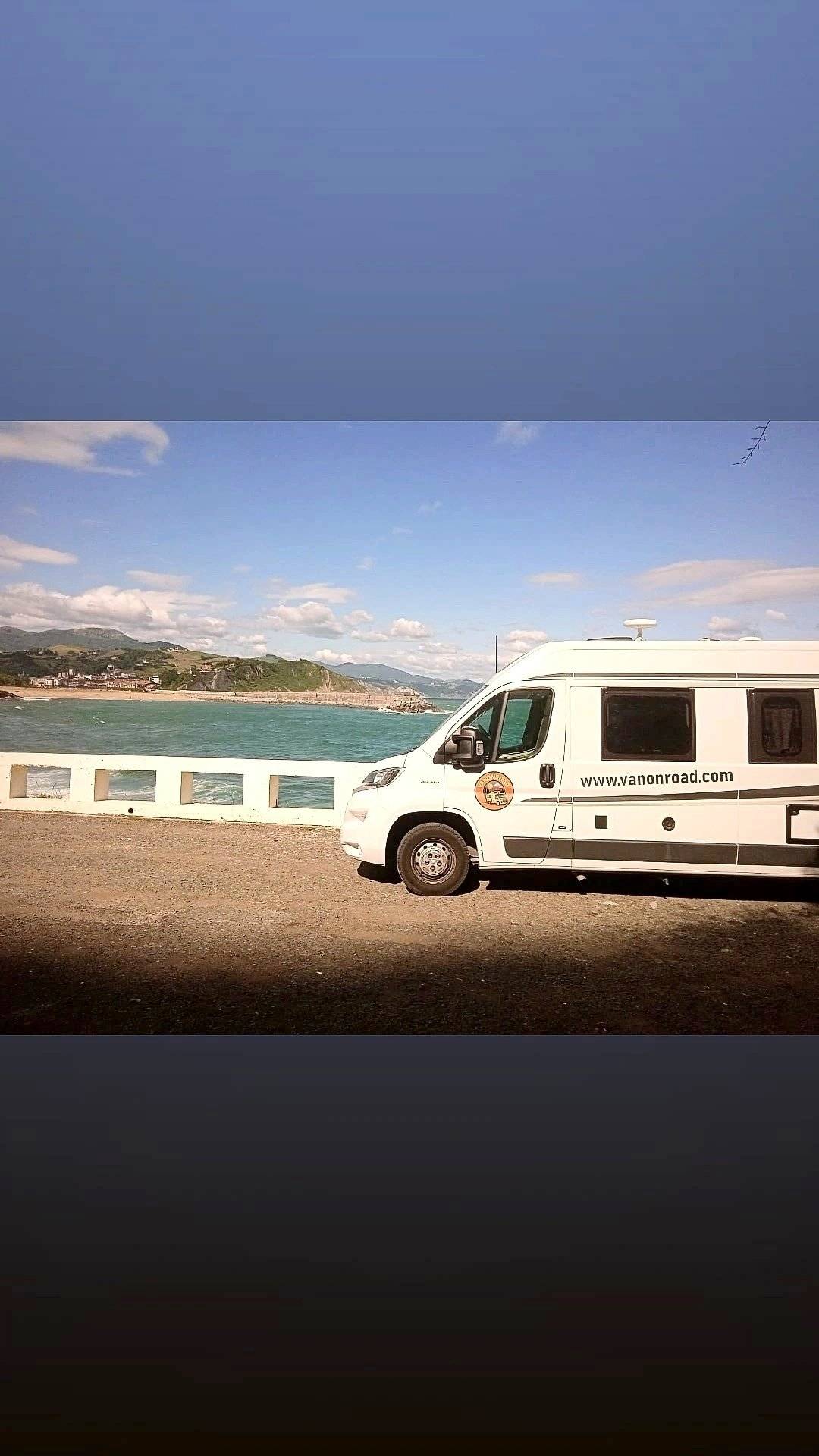 Front view from 3/4 Fiat FIAT DUCATO - Yescapa