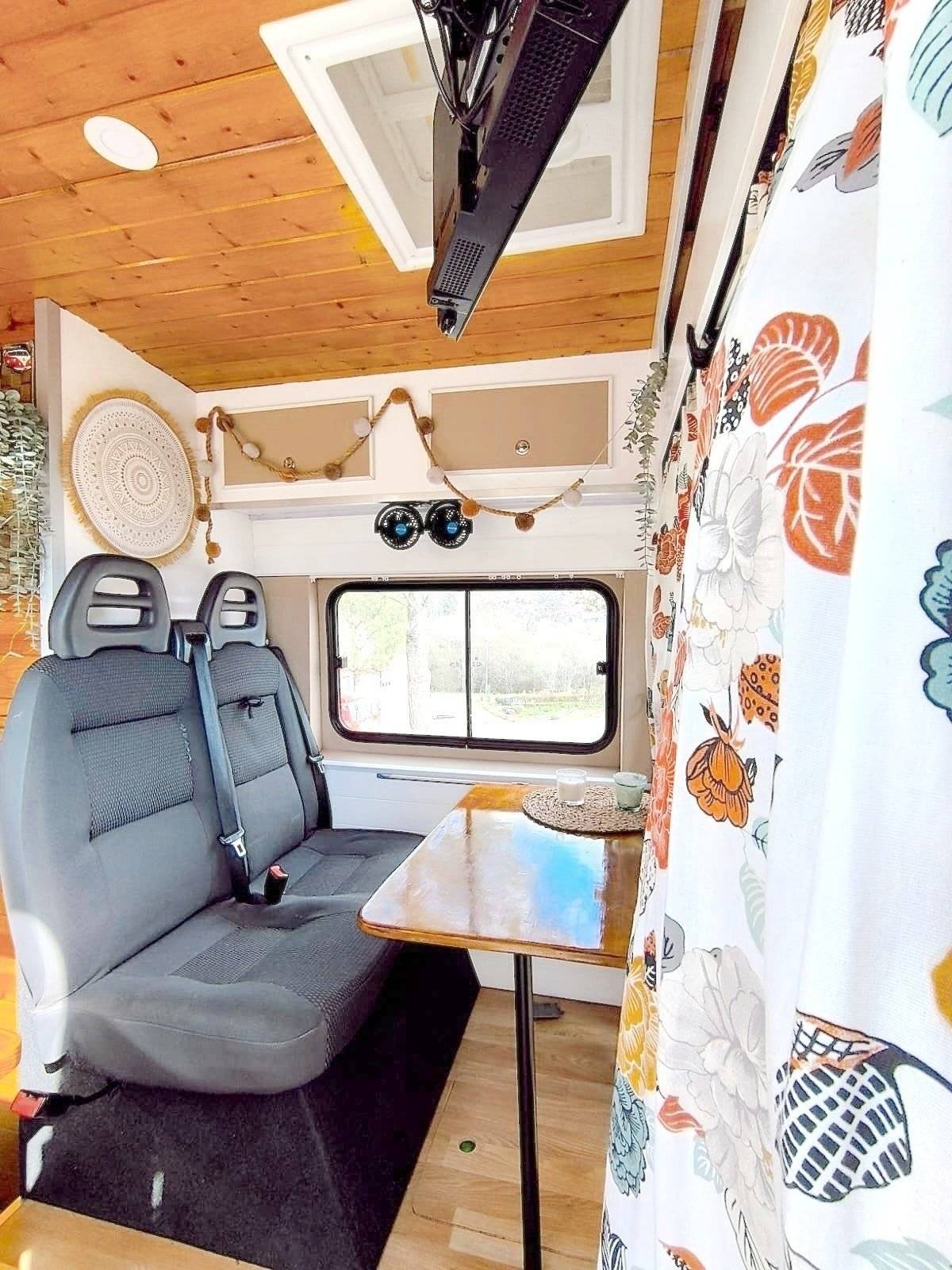 Car Caravane Jumper 2,2 l 120 ch