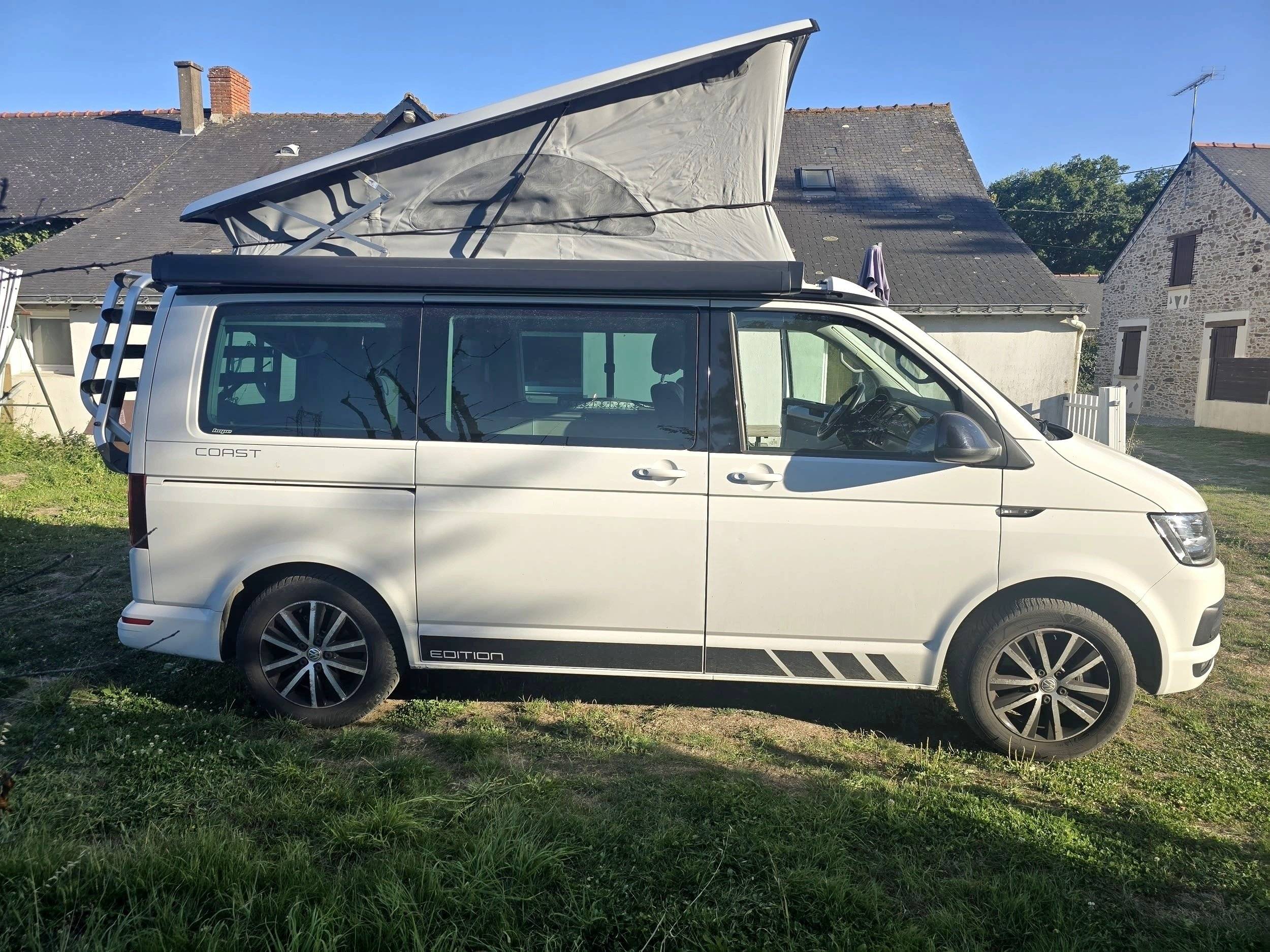 Volkswagen T6 California Coast