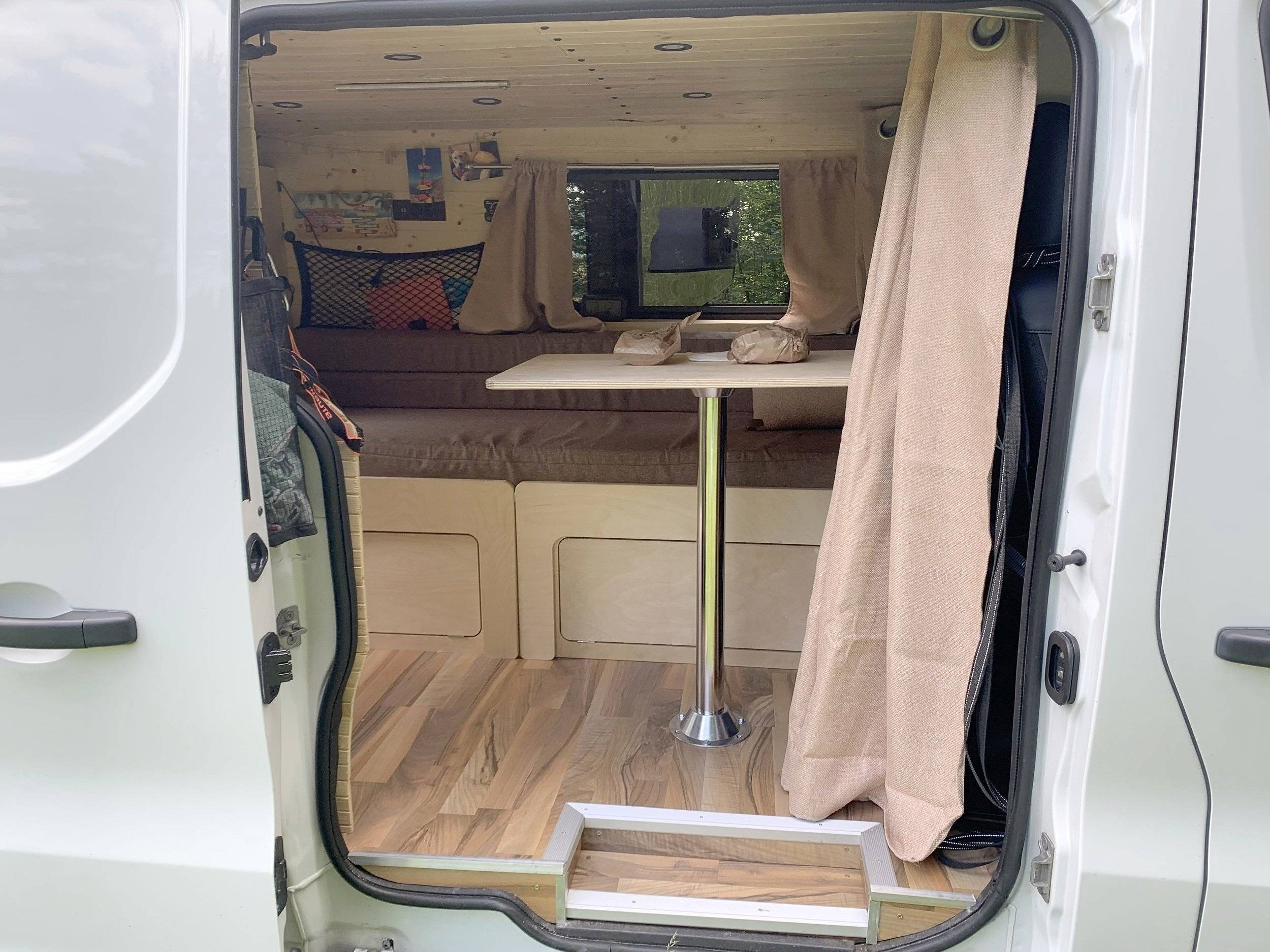 Eethoek Renault Trafic 3 L1H1 - Yescapa