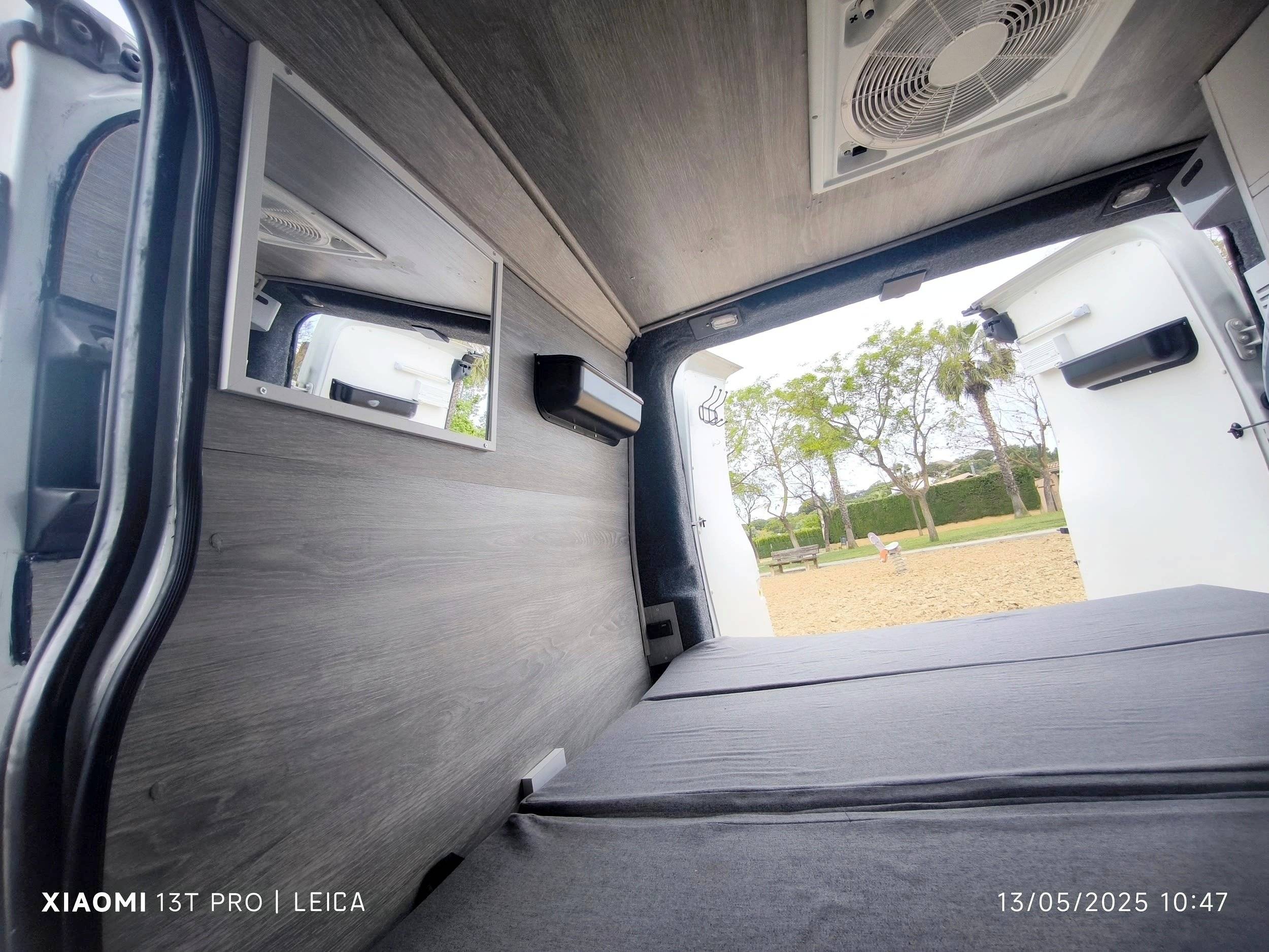 Couchages Ford Transit Custom 2,0l 105 ch - Yescapa