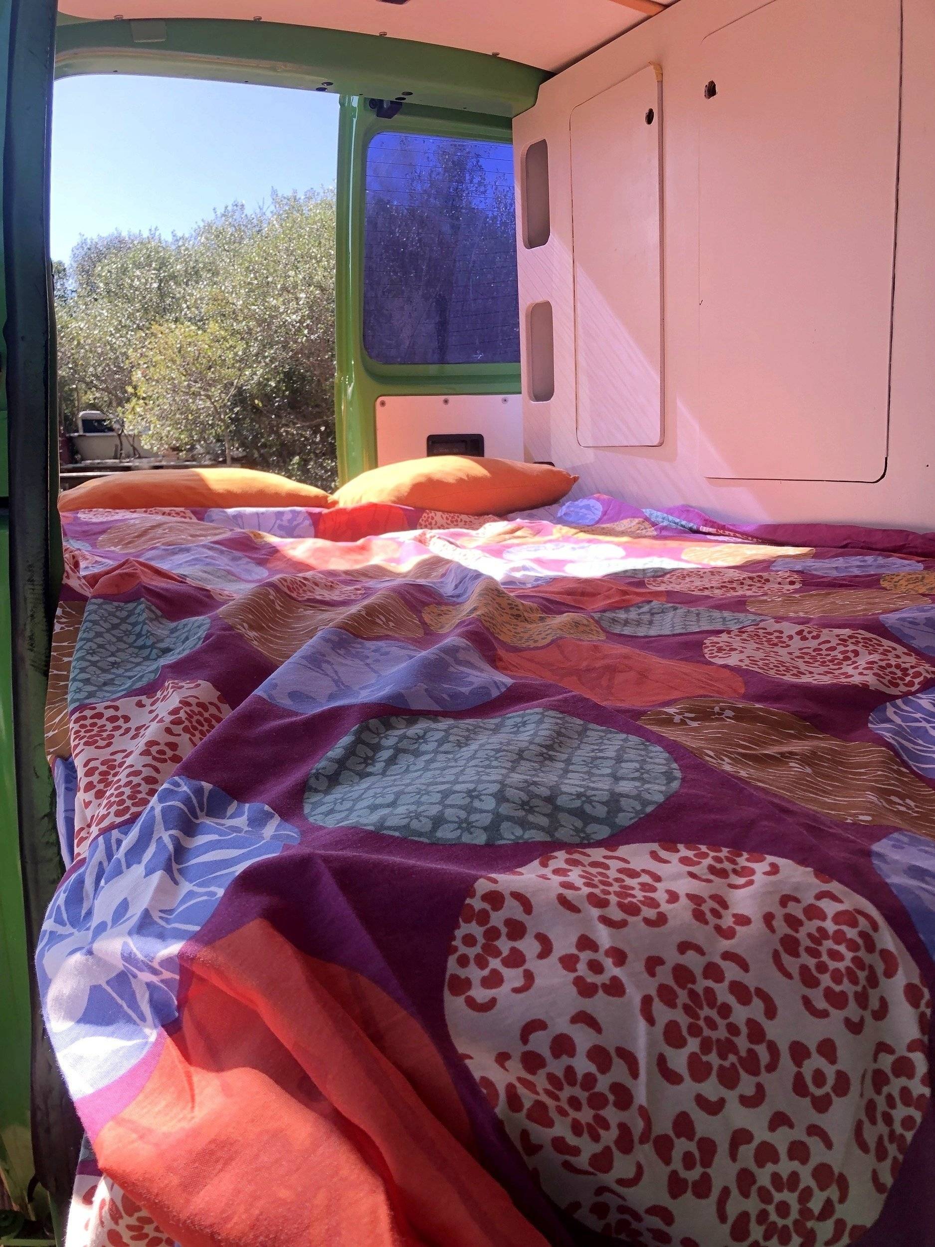 3 C Cartier/Brisebras Volkswagen Transporter