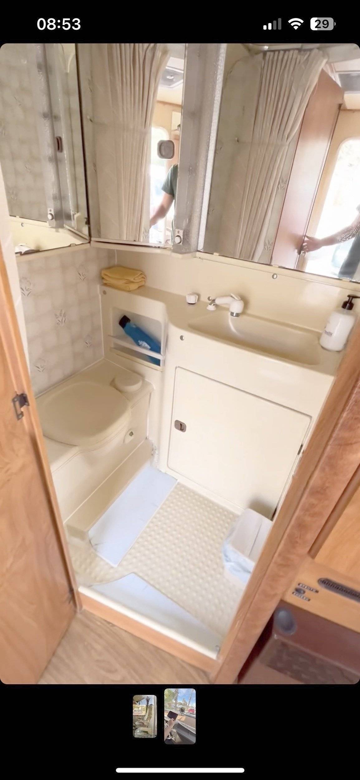 Bany / WC Fiat - Yescapa