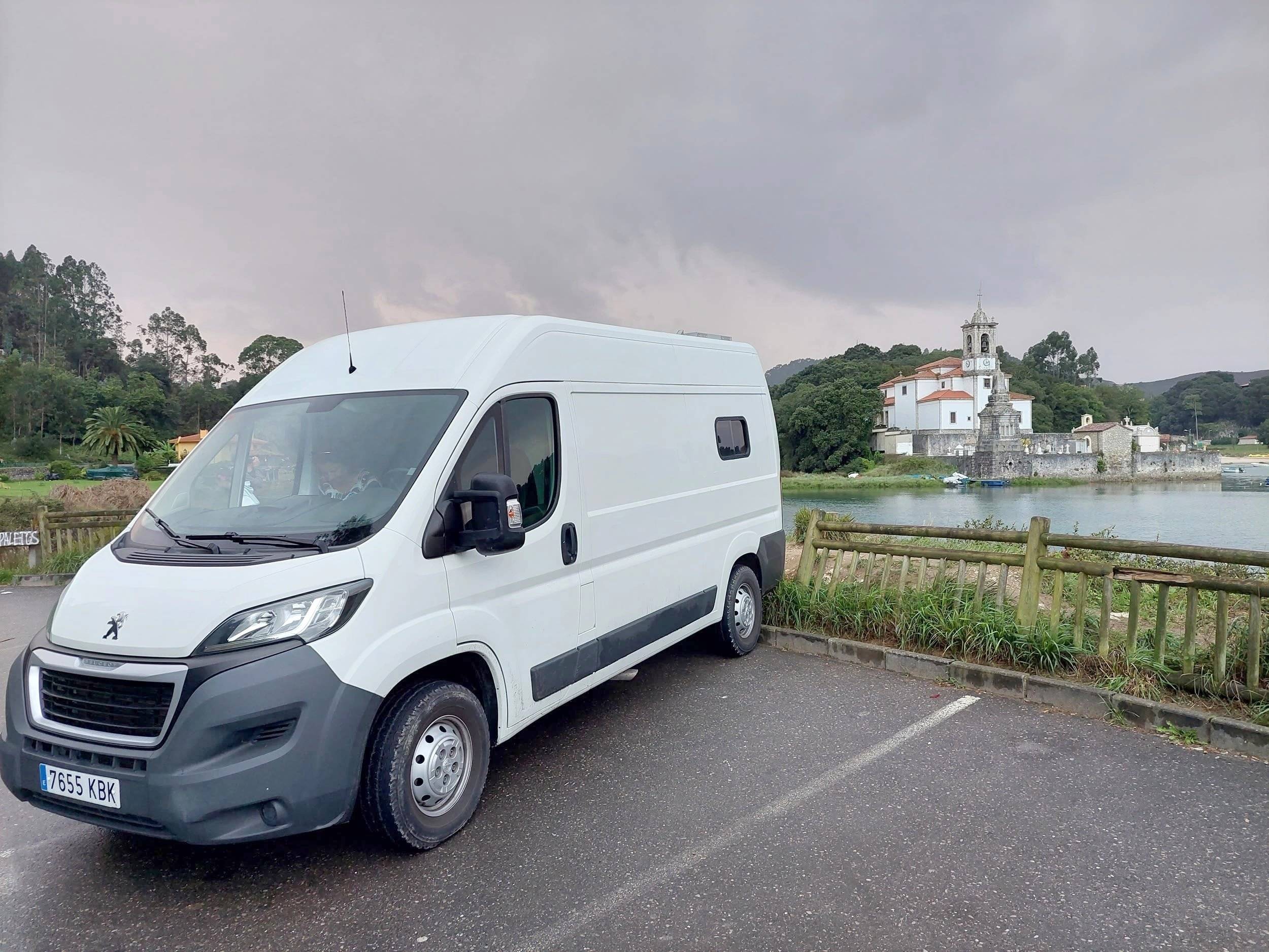Peugeot Boxer 2,0 l 130 ch