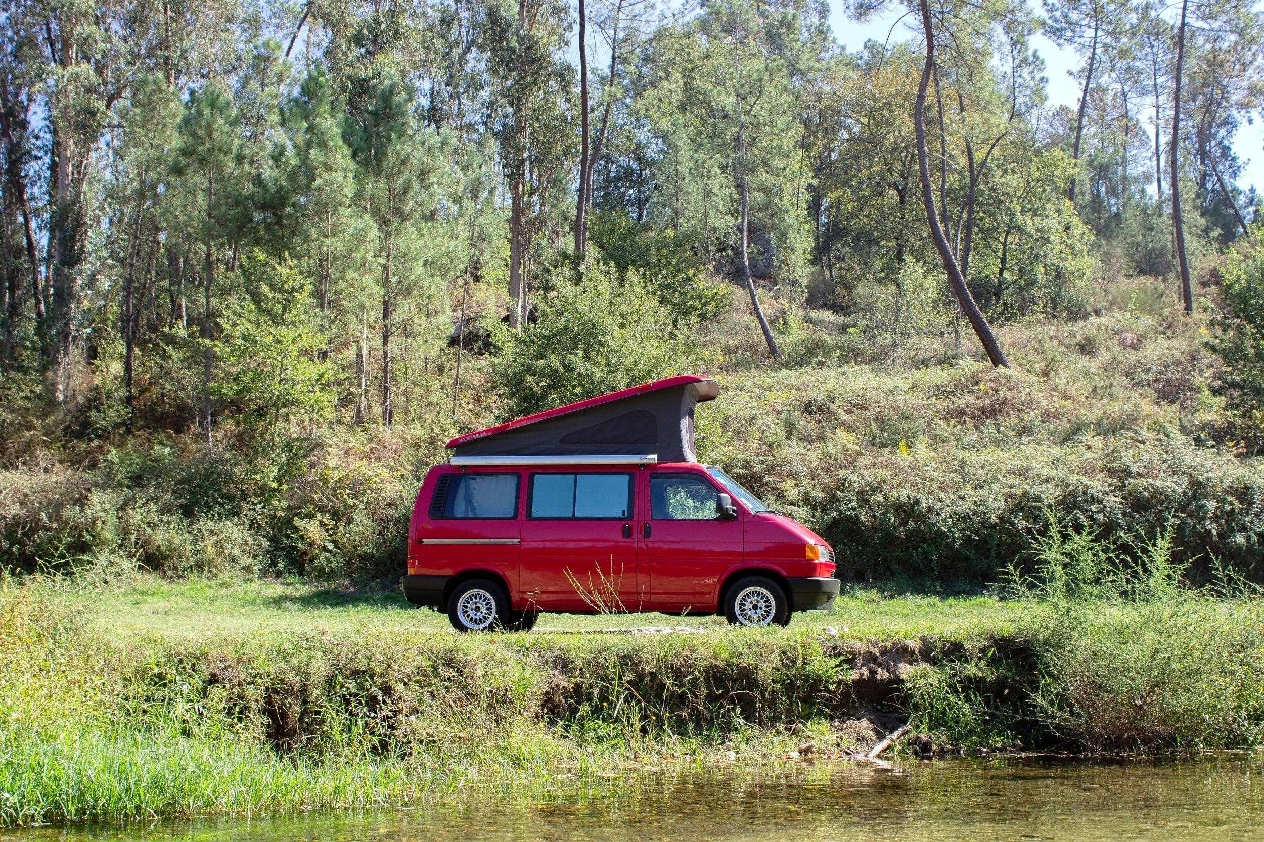 Front view from 3/4 Volkswagen - Yescapa