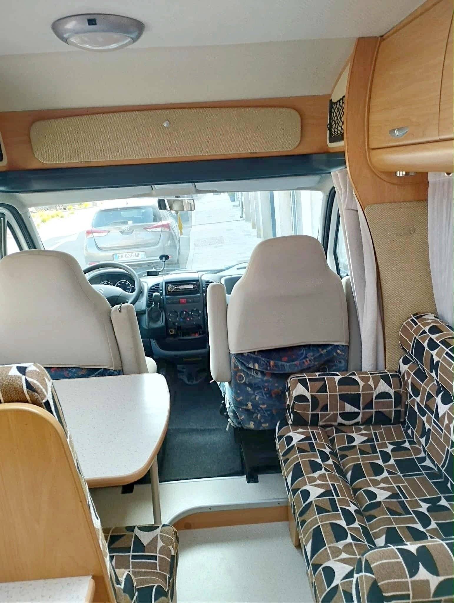 Coin repas Citroën Jumper - Yescapa
