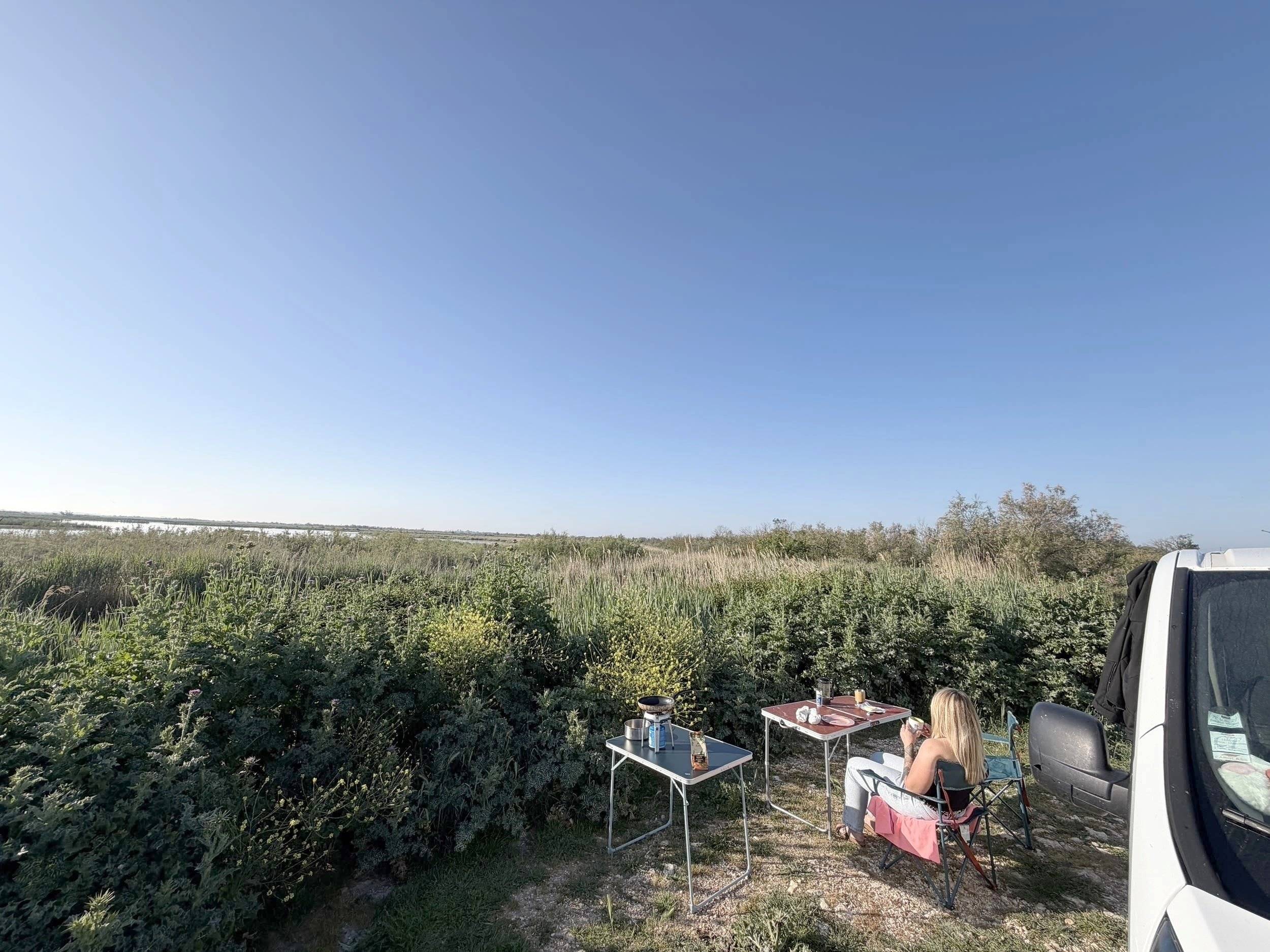 Área de jantar Renault Trafic 3 - Yescapa