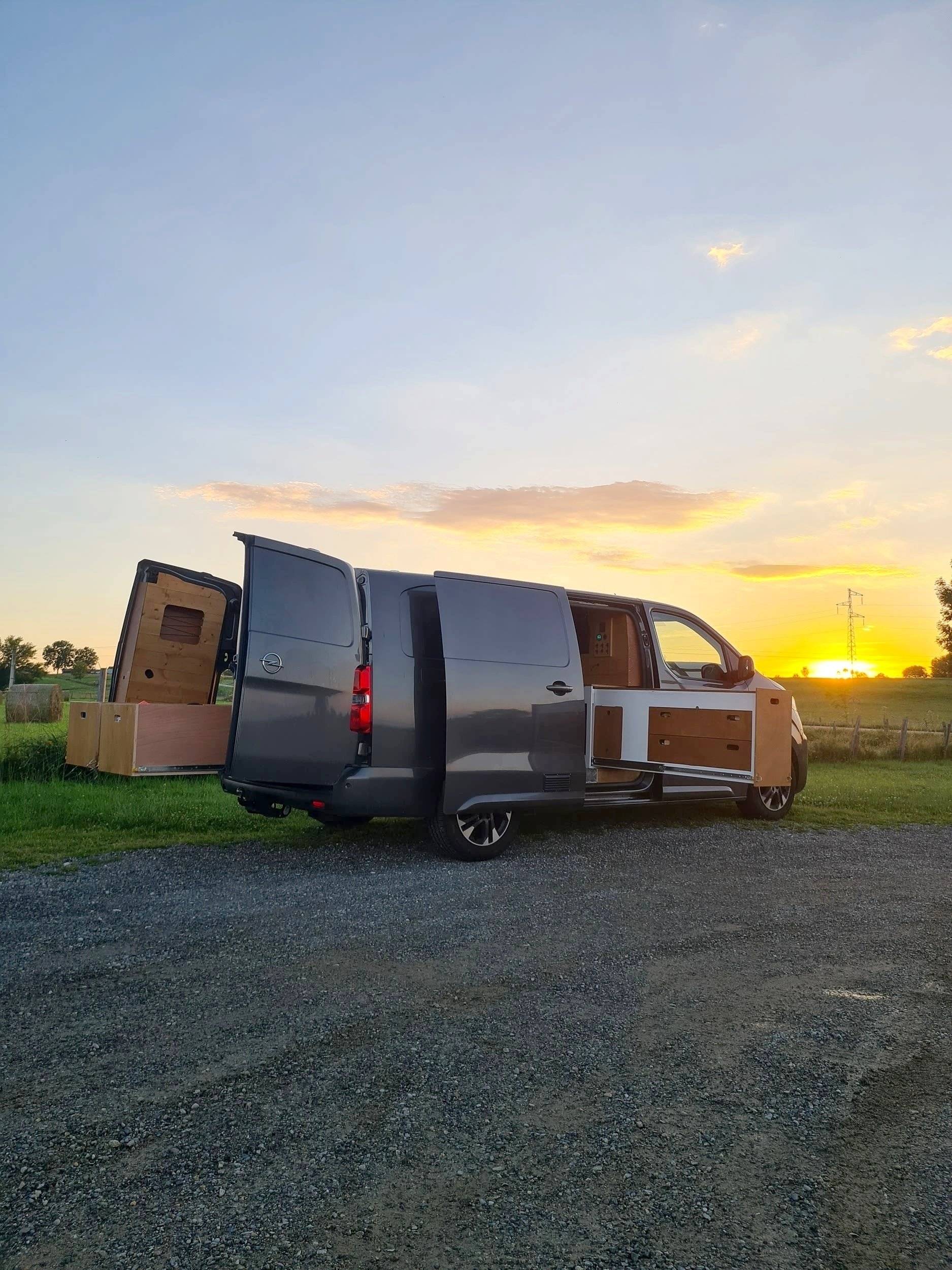 Opel Vivaro Long V7 1,6 l 140 ch