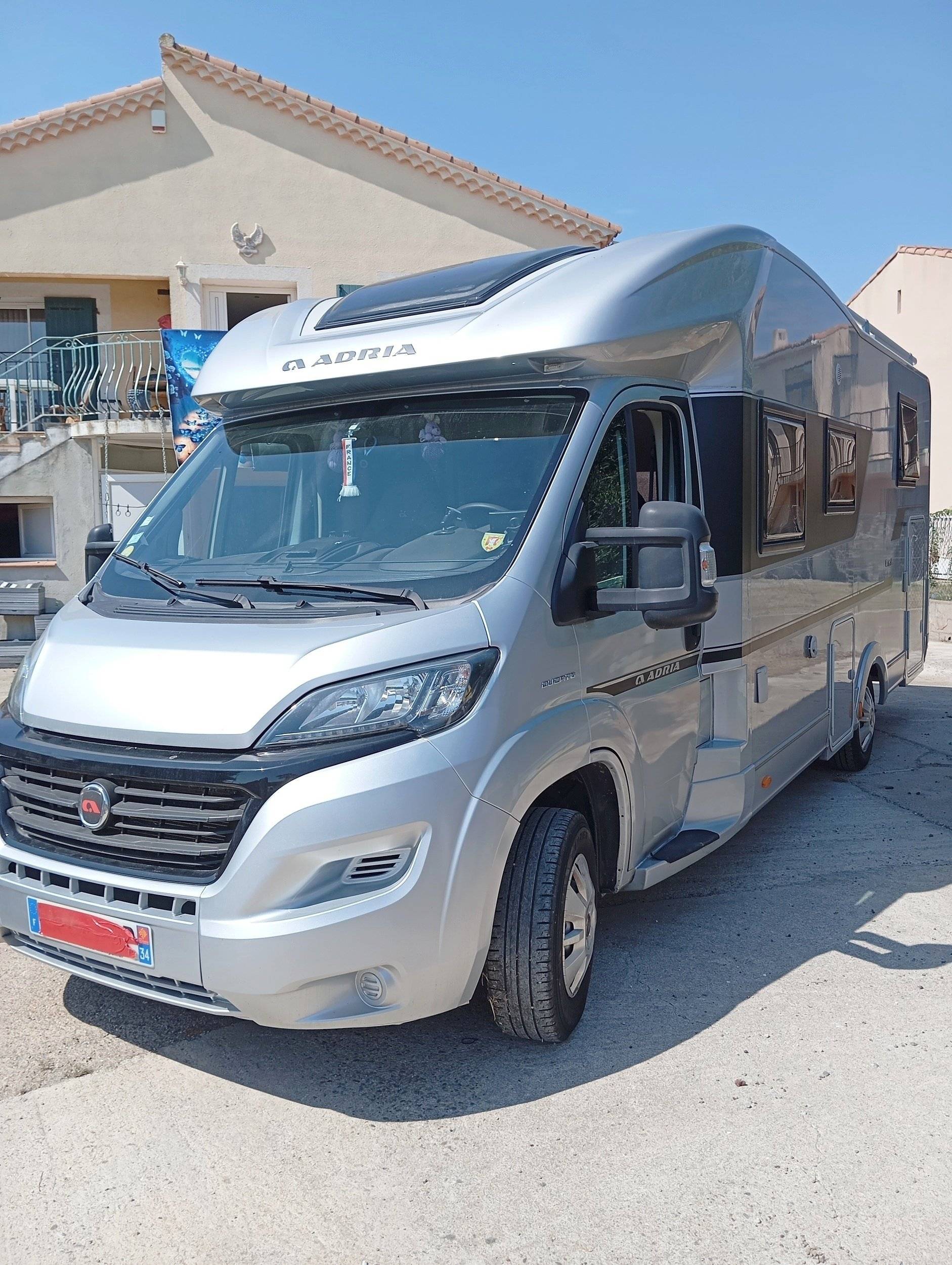 Adria Adria Coral Suprème 670 SC