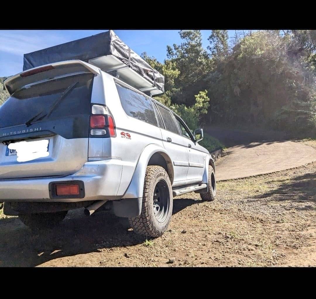 Vue arrière Mitsubishi PAJERO - Yescapa