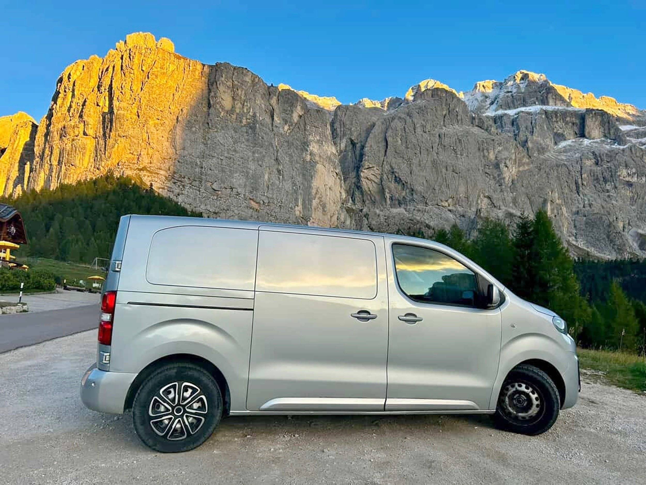 Plazas en cama Peugeot Expert Blue HDI 2 L 150ch - Yescapa