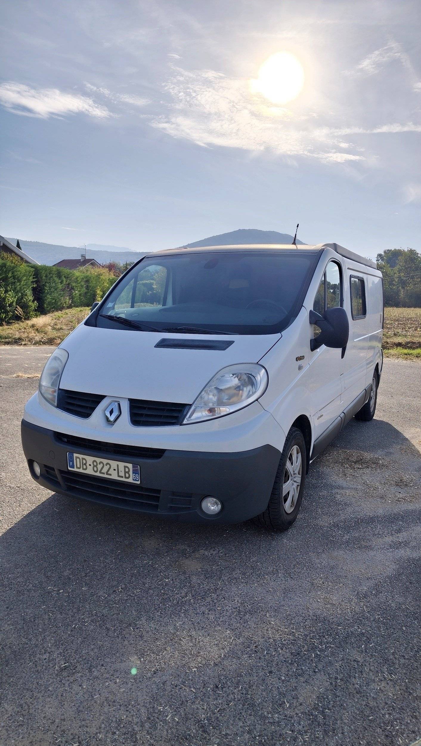 Van Mania 2,0 l dCi 115 ch