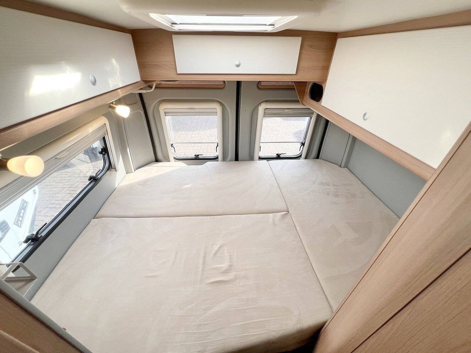 Berth Fiat Fiat Ducato - Yescapa