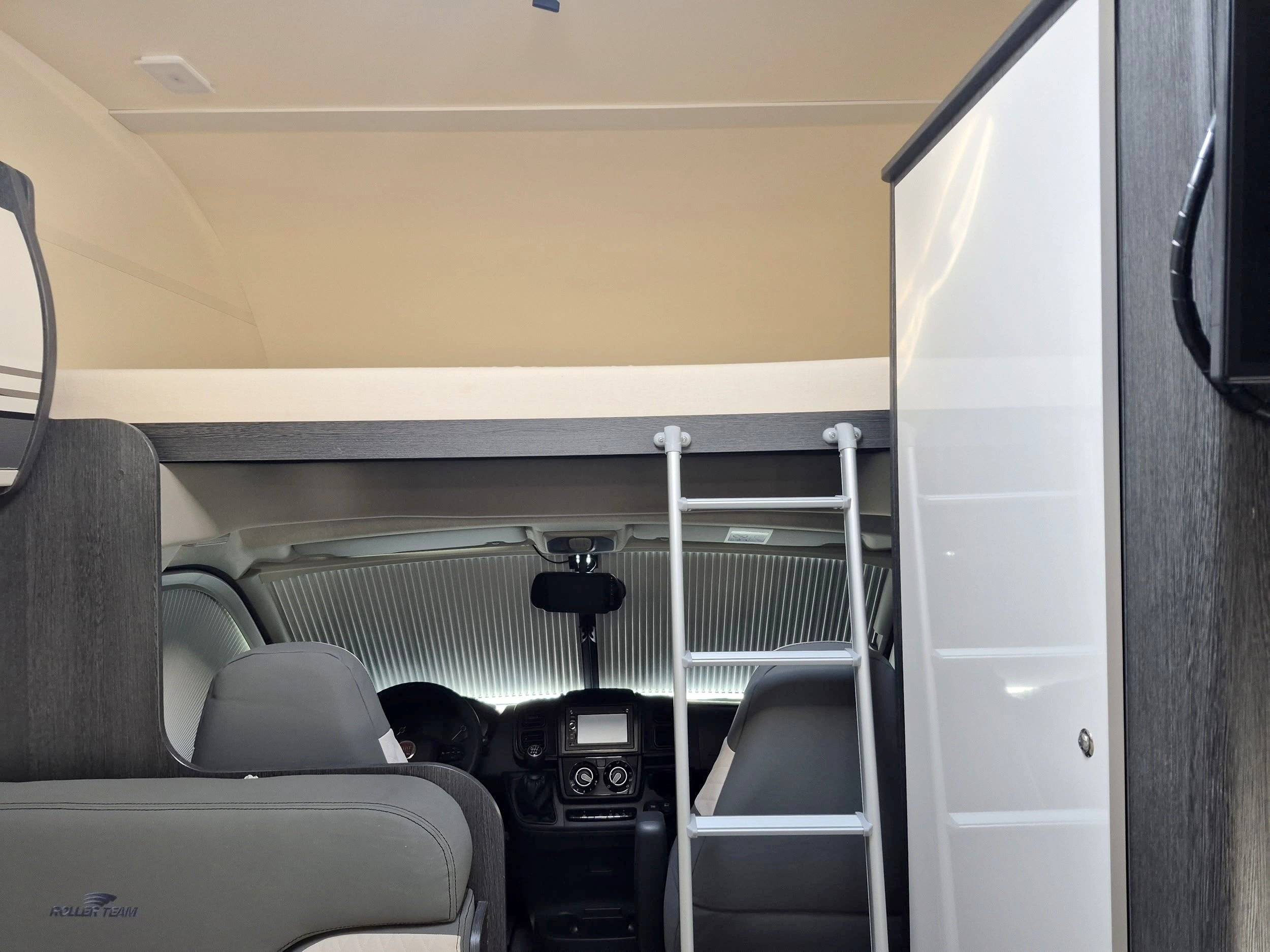 Couchages Fiat 2,3 l 140ch - Yescapa